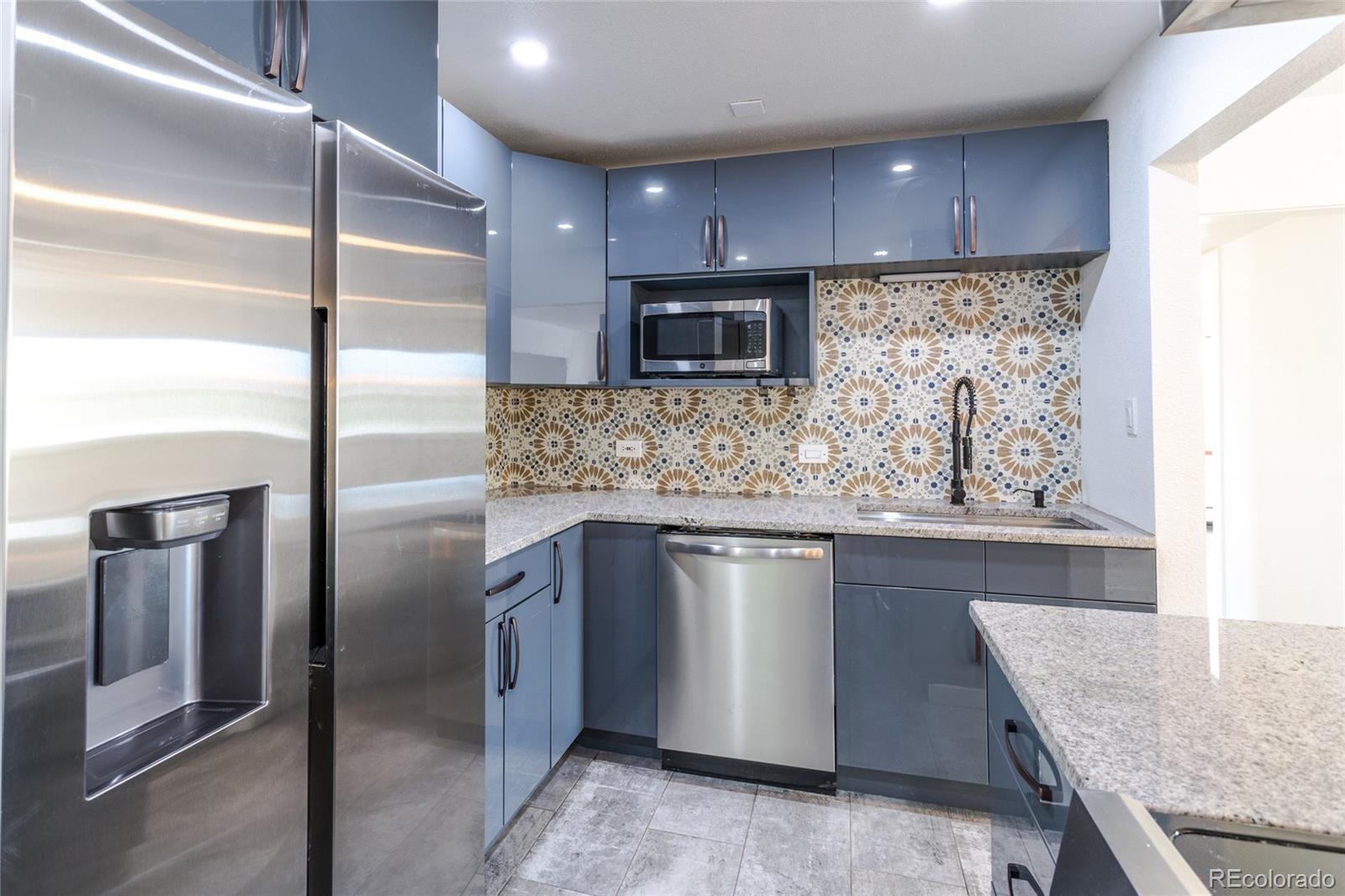 MLS Image #36 for 801 s shoshone street,denver, Colorado