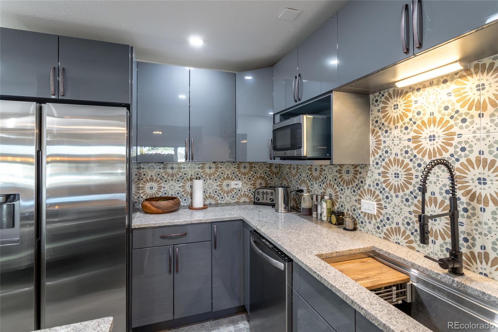 MLS Image #6 for 801 s shoshone street,denver, Colorado