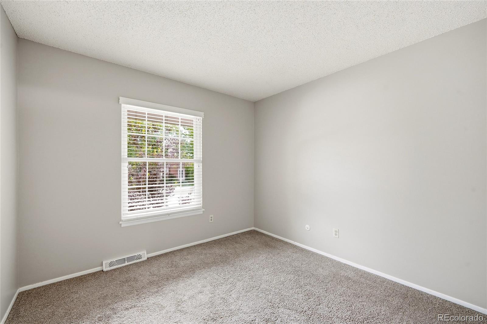 MLS Image #15 for 7068 s knolls way,centennial, Colorado