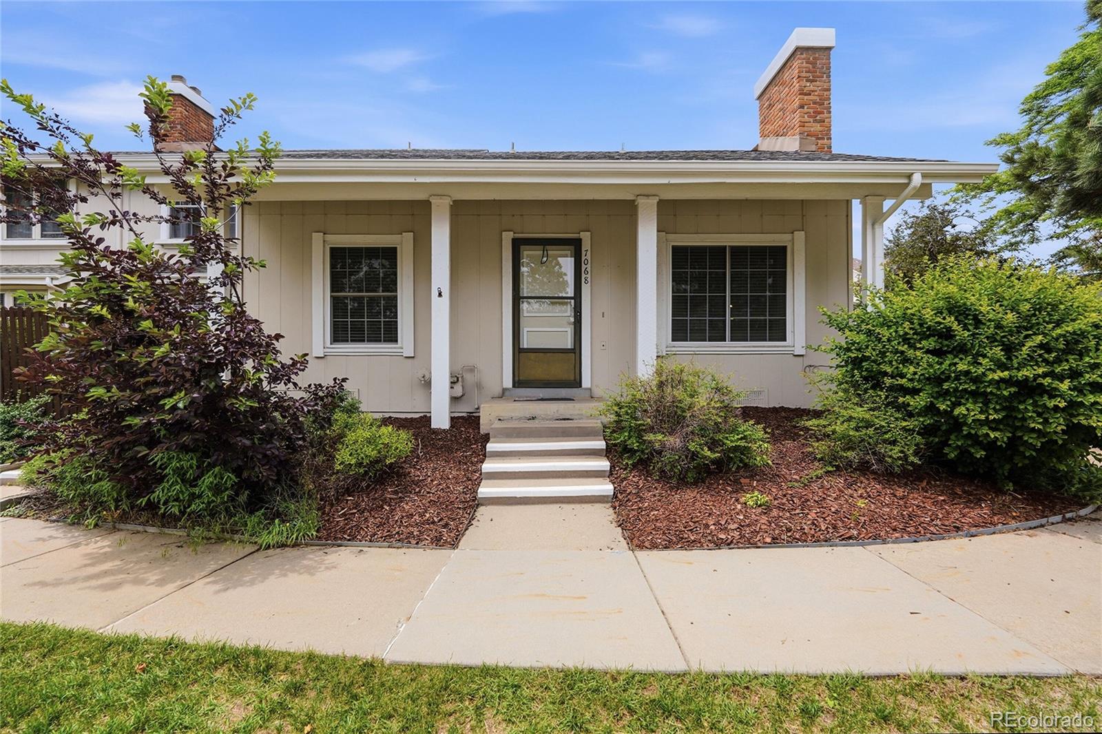 MLS Image #3 for 7068 s knolls way,centennial, Colorado