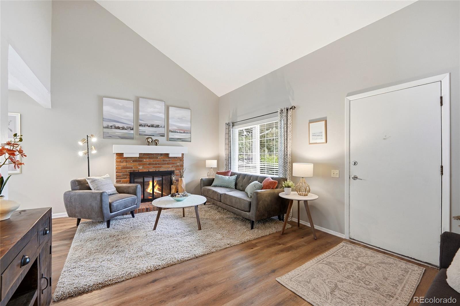 MLS Image #5 for 7068 s knolls way,centennial, Colorado