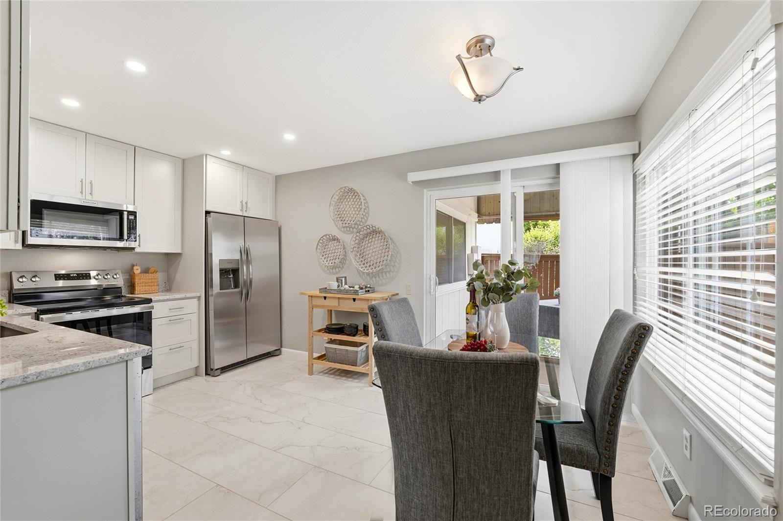 MLS Image #9 for 7068 s knolls way,centennial, Colorado