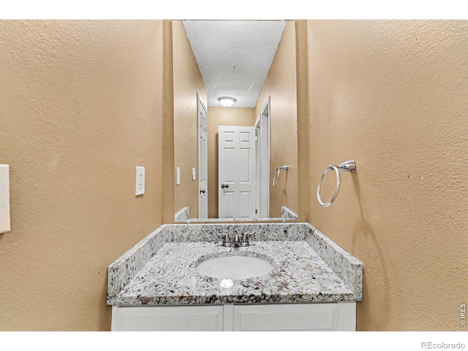 MLS Image #17 for 2220 s jasper way,aurora, Colorado