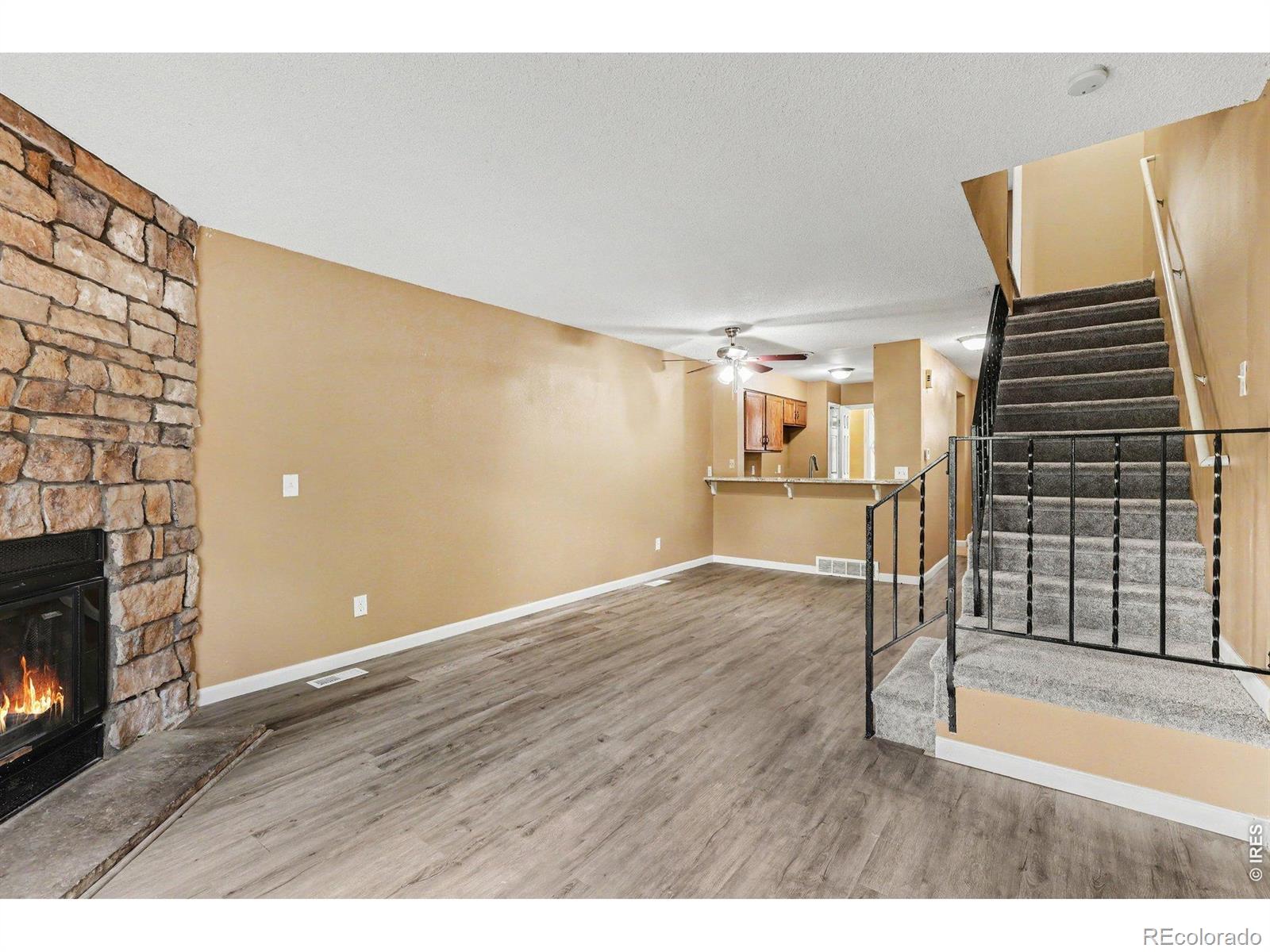 MLS Image #2 for 2220 s jasper way,aurora, Colorado