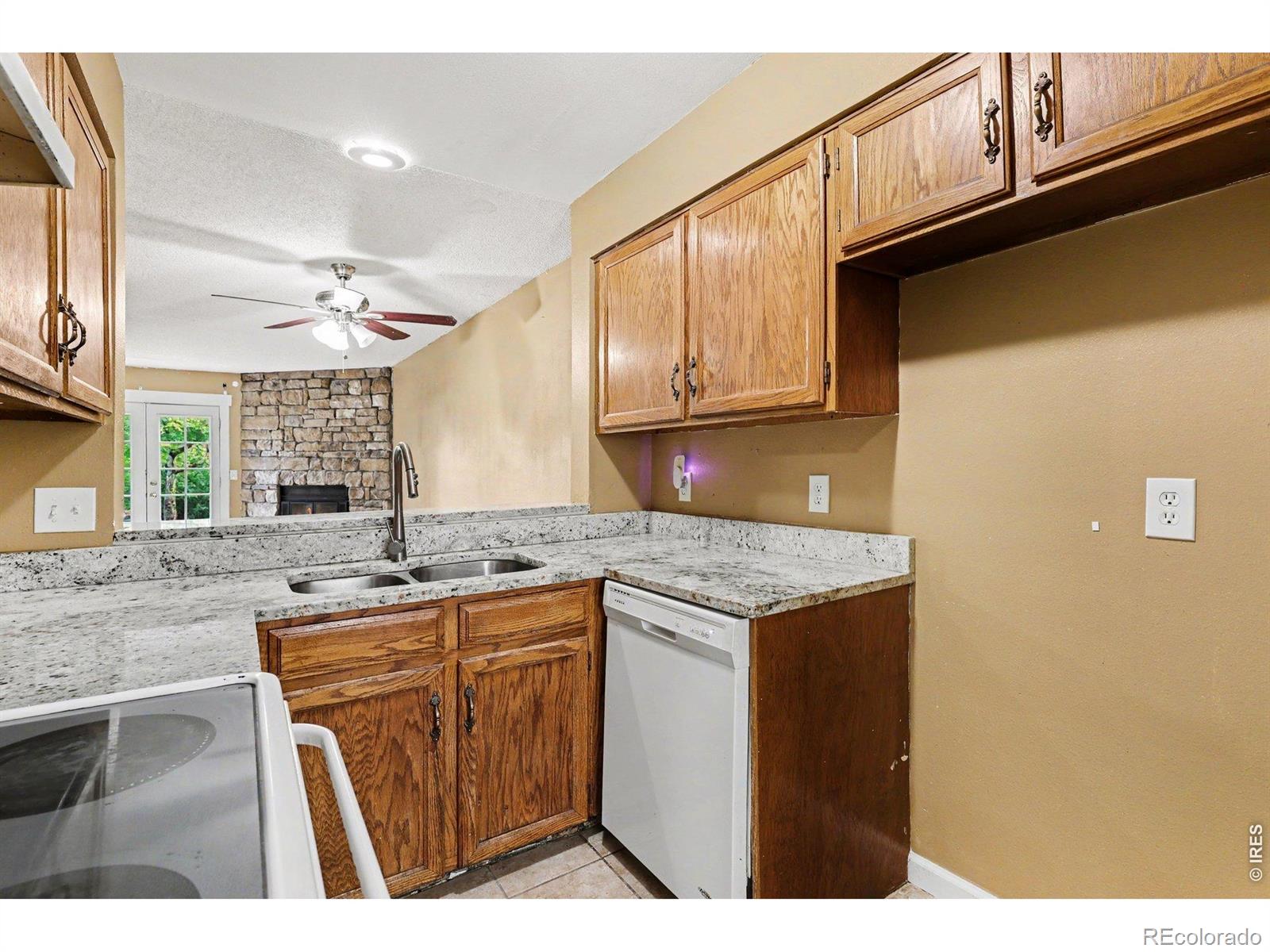 MLS Image #6 for 2220 s jasper way,aurora, Colorado