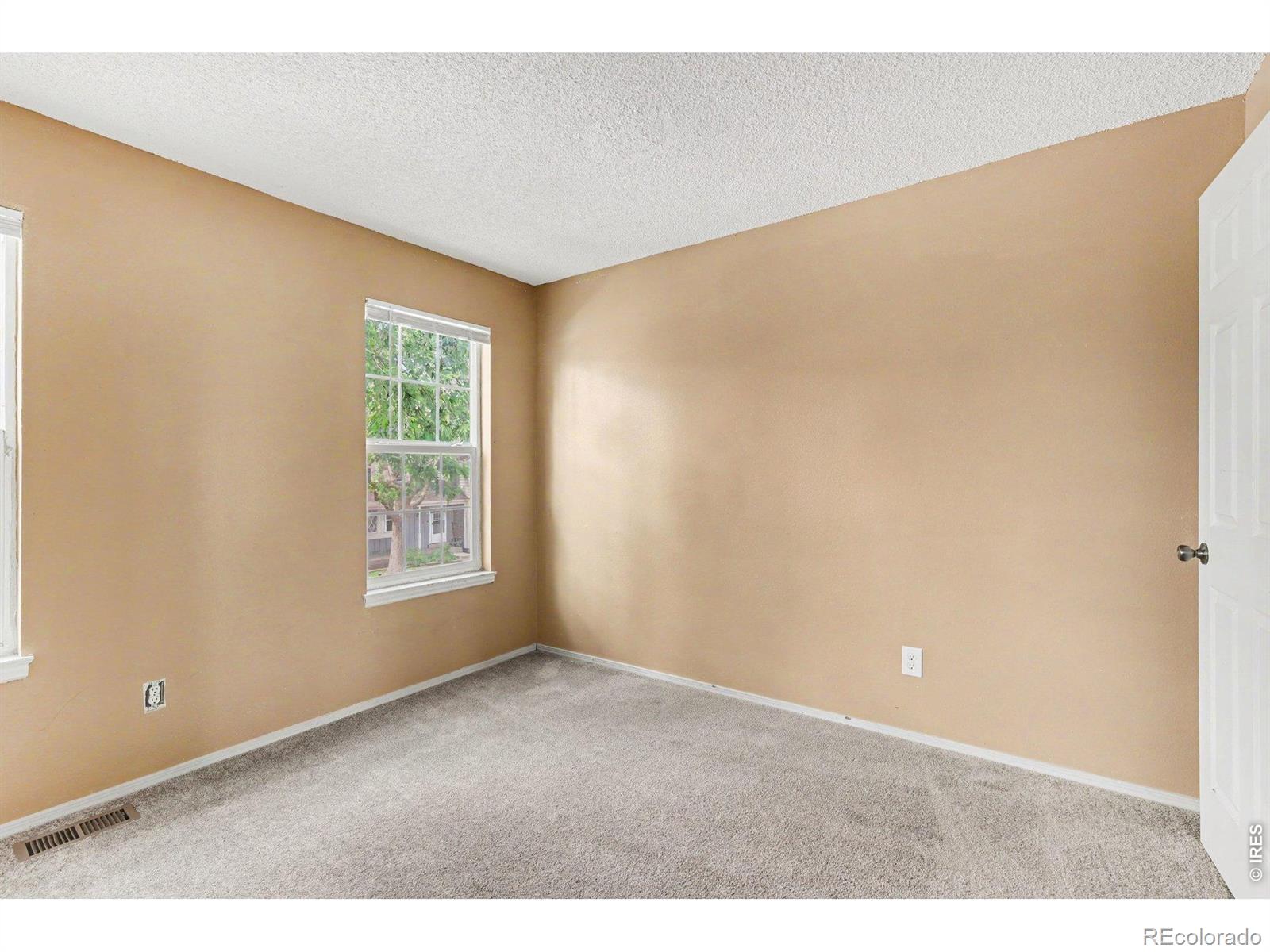 MLS Image #8 for 2220 s jasper way,aurora, Colorado