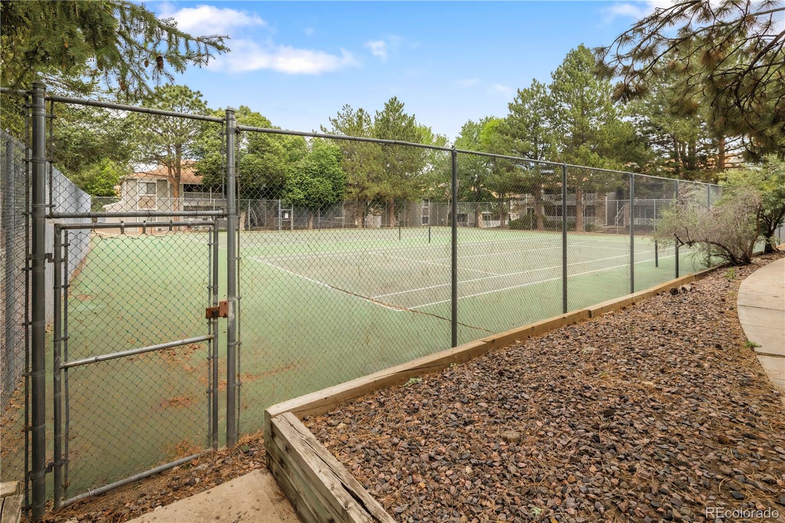 MLS Image #22 for 907 s yampa street,aurora, Colorado