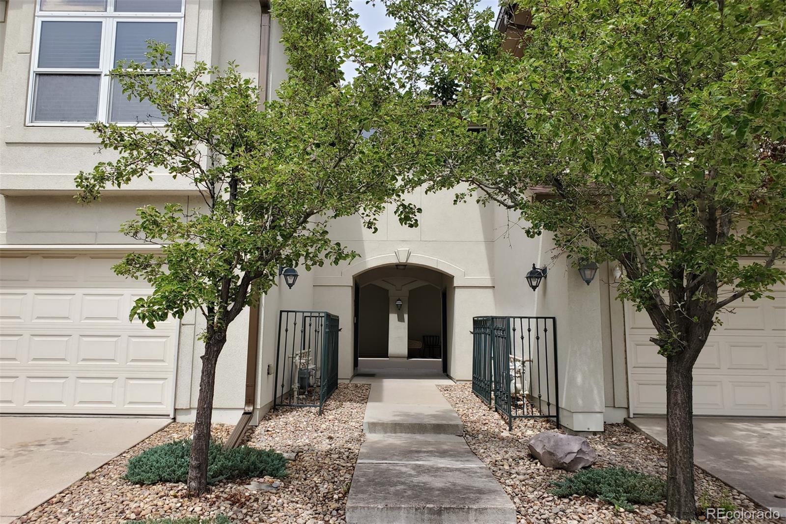 MLS Image #2 for 6697 s forest way,centennial, Colorado
