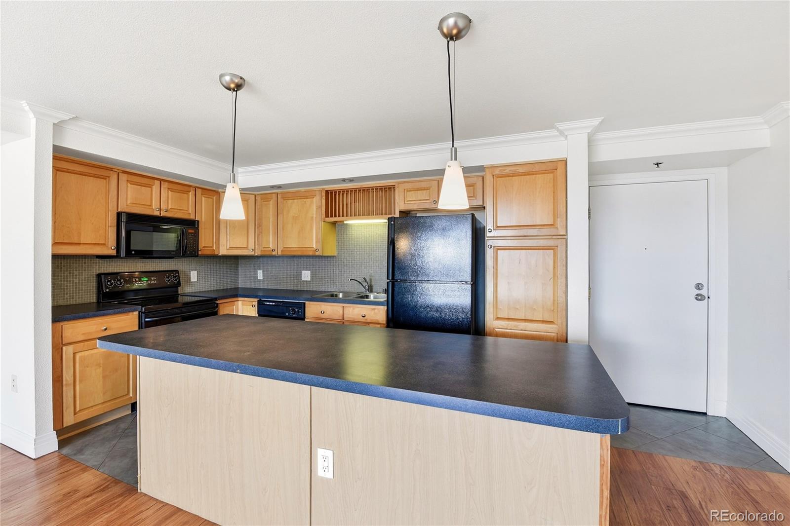 MLS Image #2 for 601 w 11th avenue,denver, Colorado