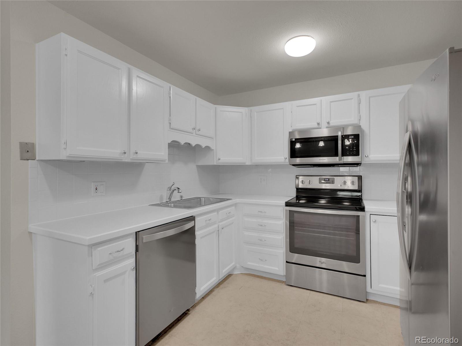 MLS Image #3 for 3144 s wheeling way,aurora, Colorado