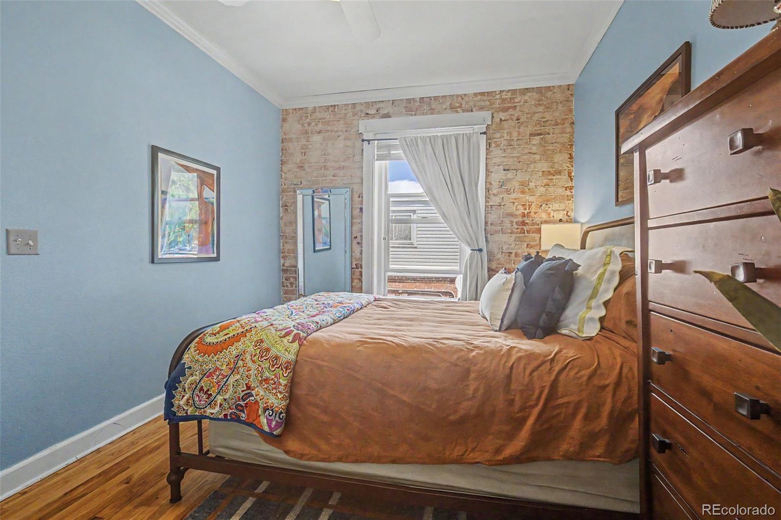 MLS Image #13 for 610 n logan street,denver, Colorado
