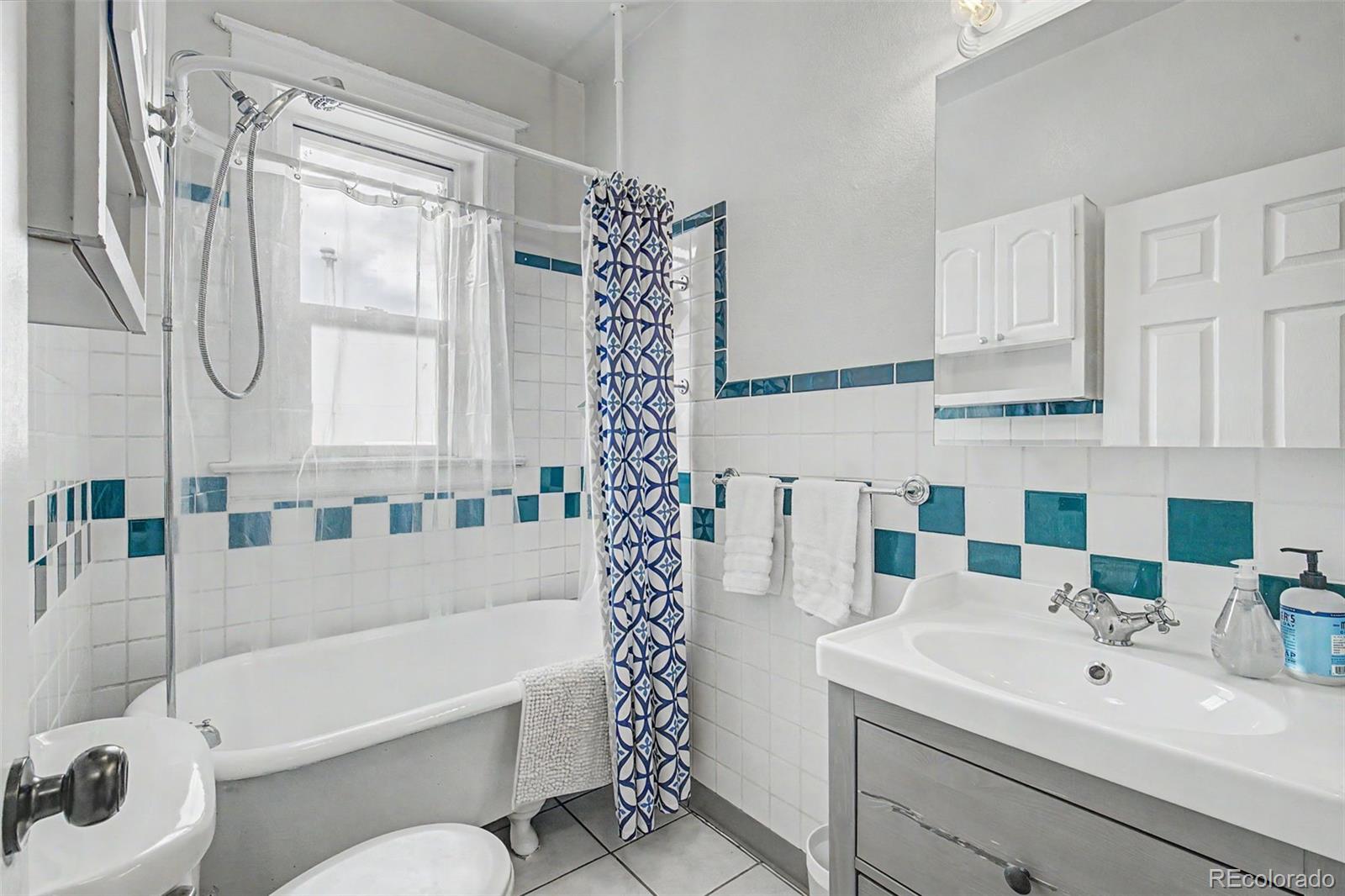 MLS Image #17 for 610 n logan street,denver, Colorado
