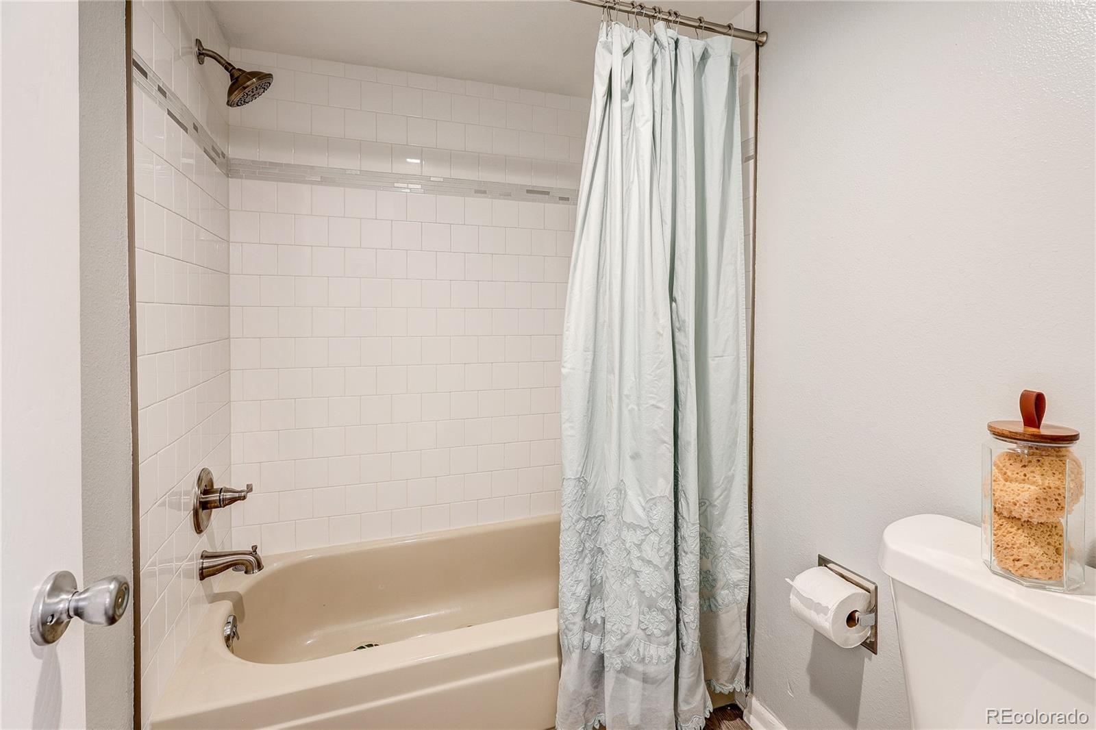 MLS Image #16 for 14208 e 1st drive b1,aurora, Colorado