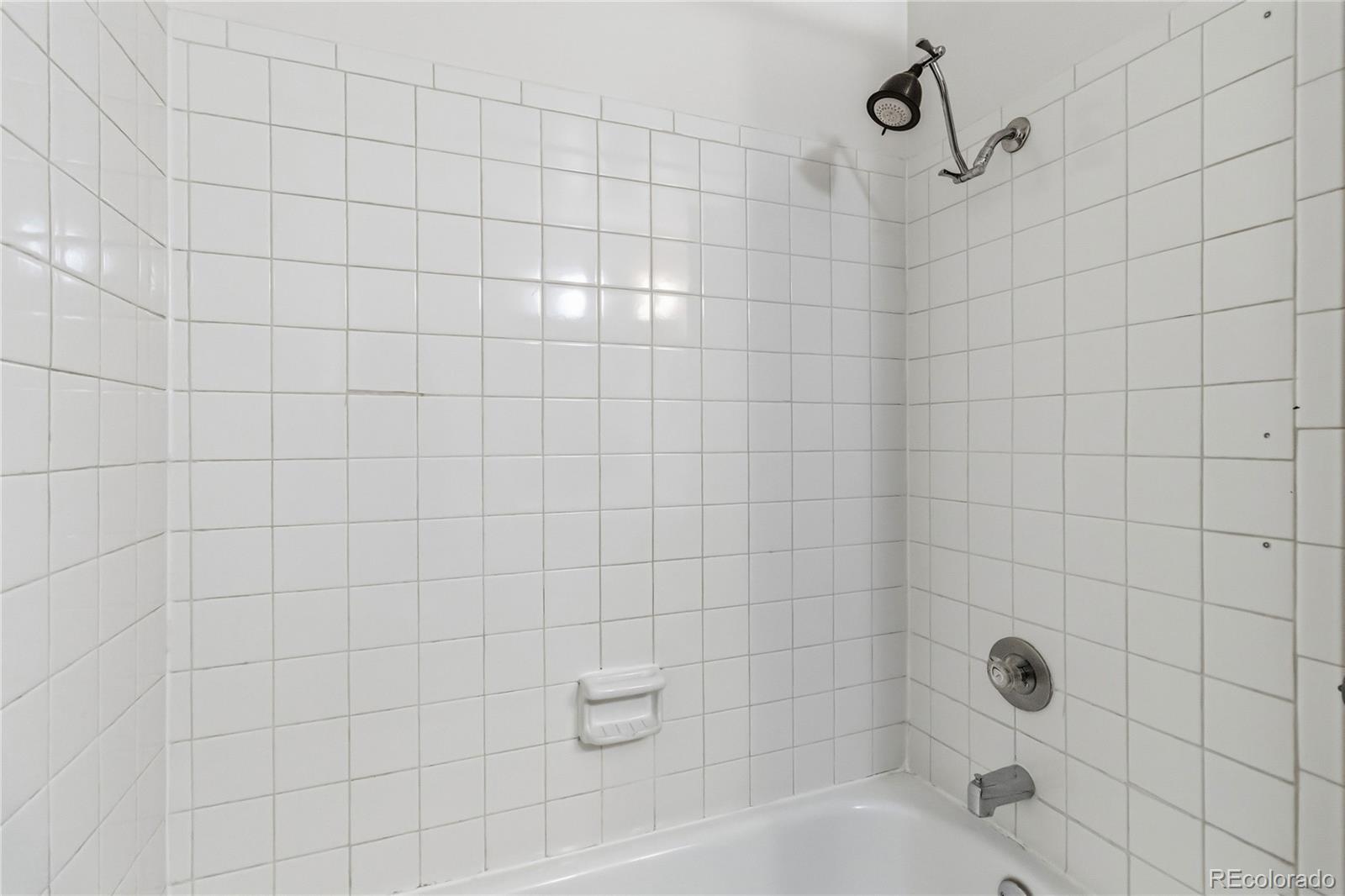 MLS Image #17 for 3040 s macon circle,aurora, Colorado