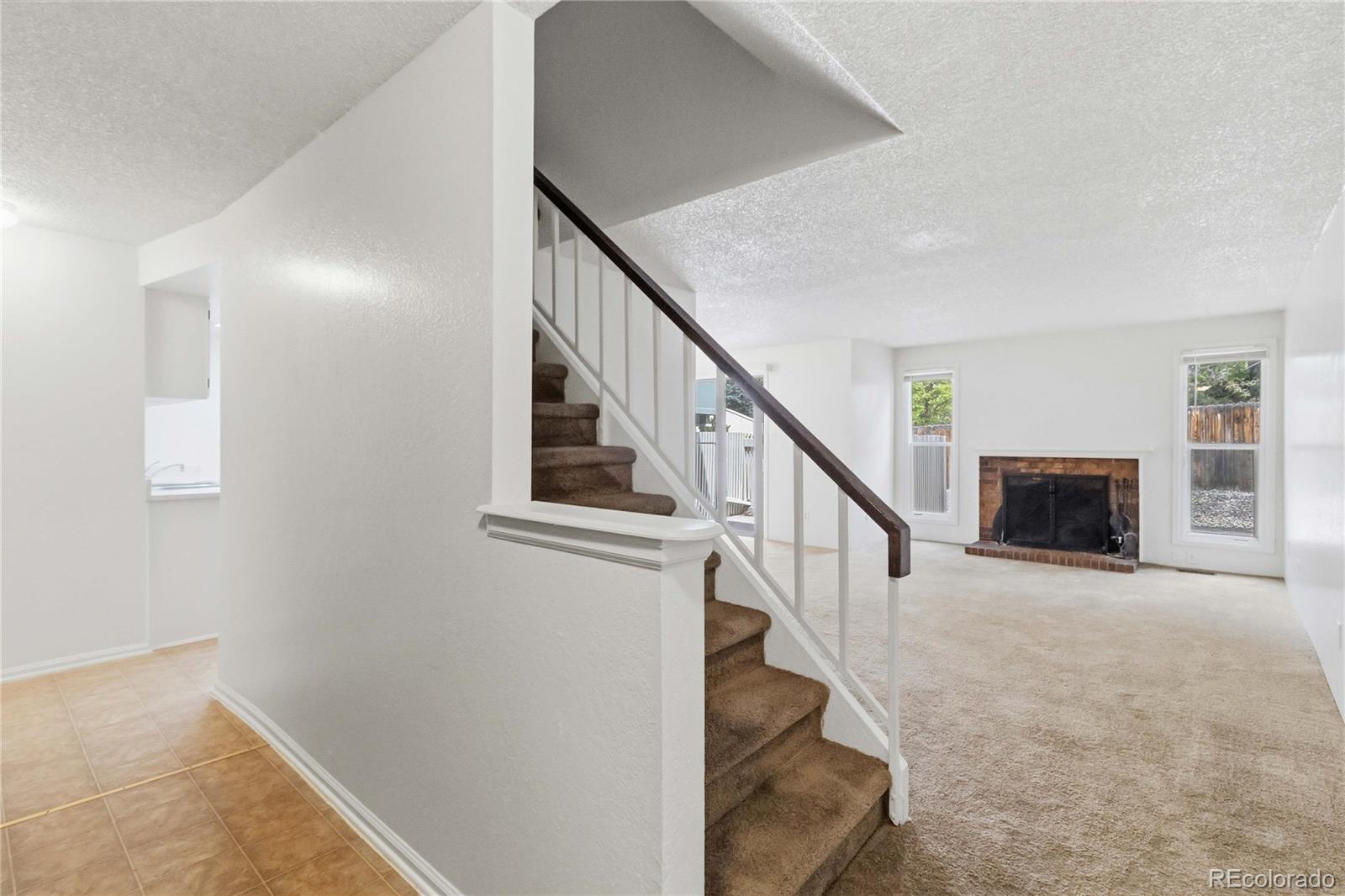 MLS Image #4 for 3040 s macon circle,aurora, Colorado