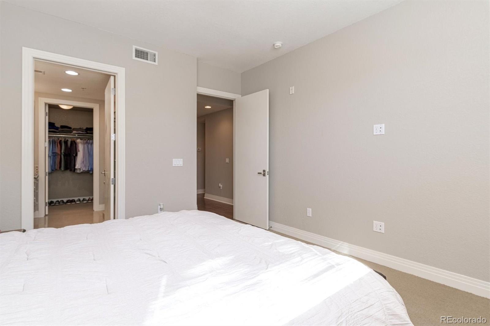 MLS Image #14 for 2650  front view cresent ,denver, Colorado