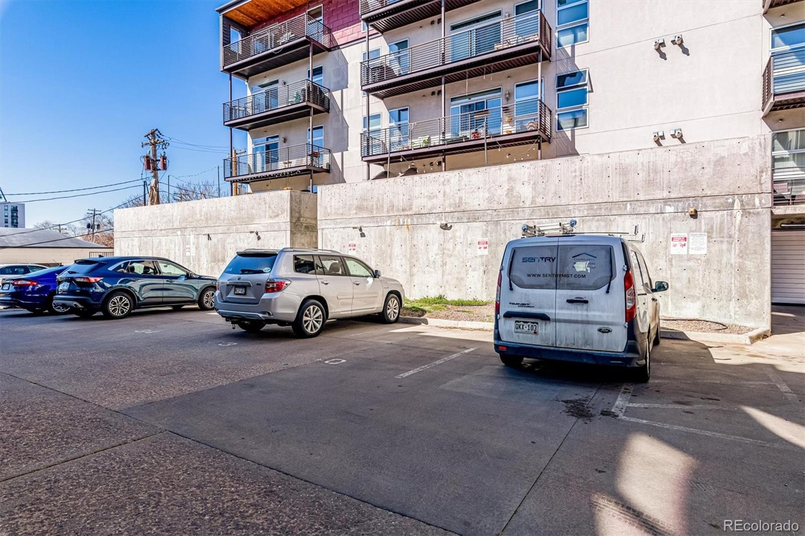 MLS Image #27 for 2650  front view cresent ,denver, Colorado