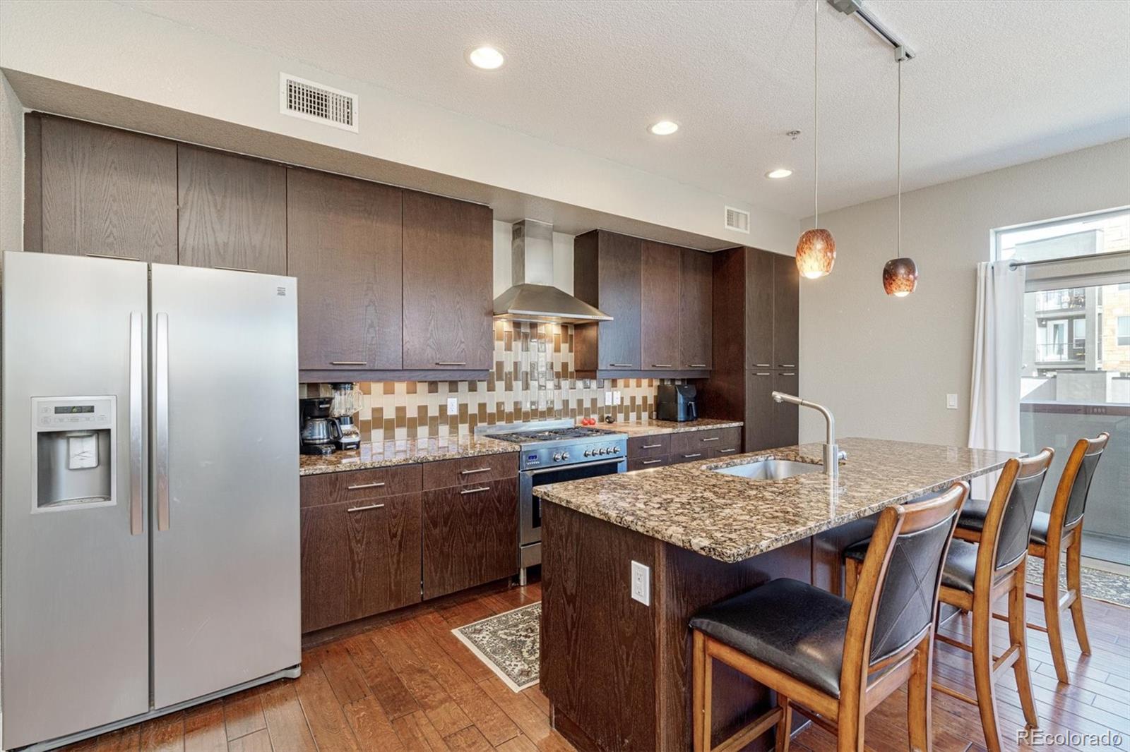 MLS Image #3 for 2650  front view cresent ,denver, Colorado