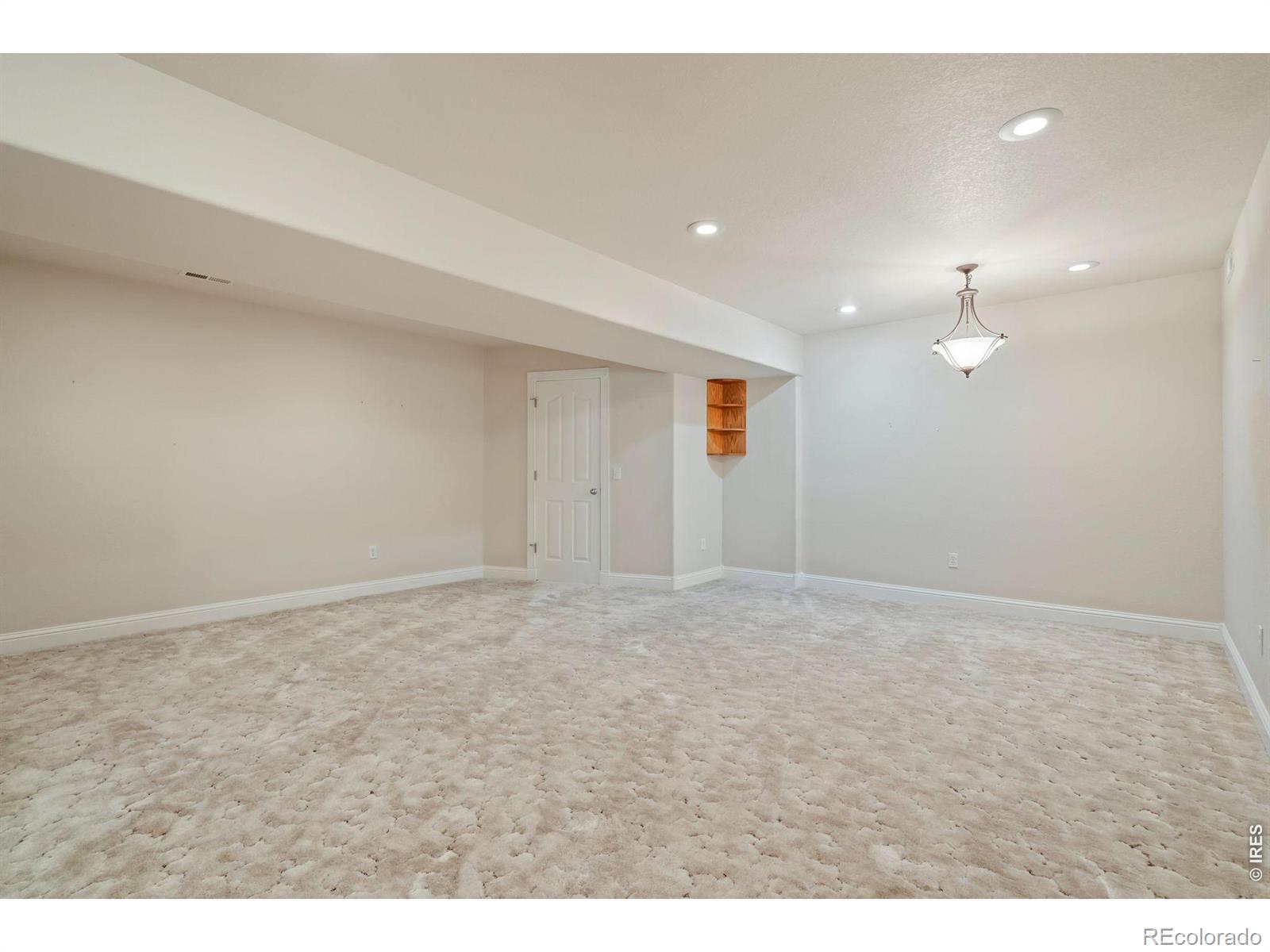 MLS Image #26 for 27811  hopi trail,loveland, Colorado