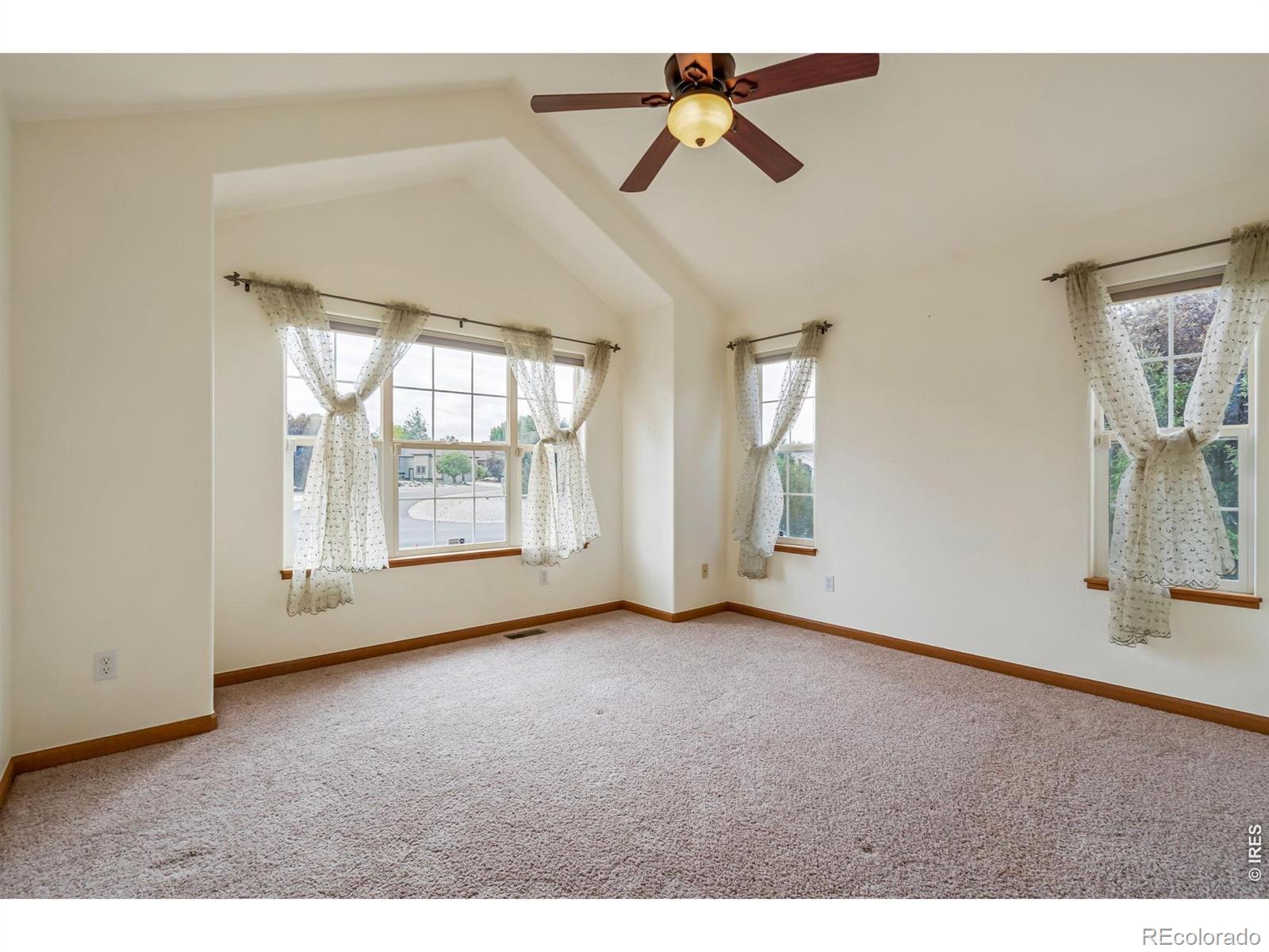 MLS Image #5 for 27811  hopi trail,loveland, Colorado