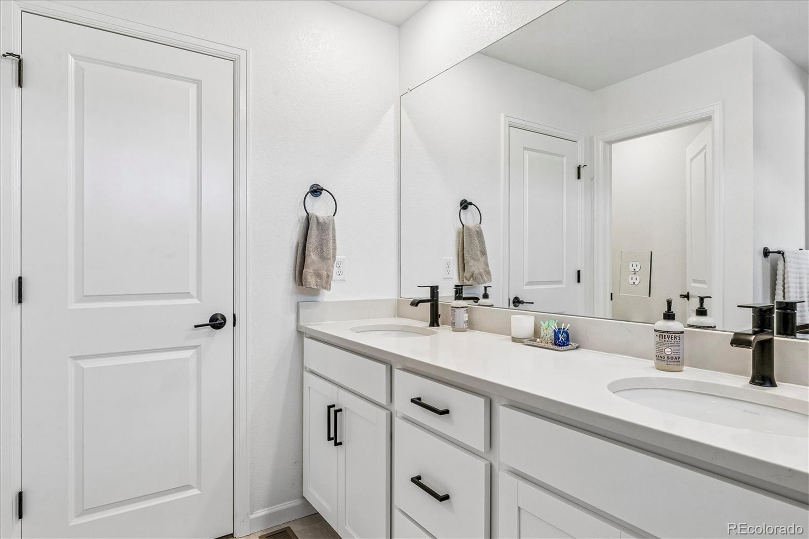 MLS Image #29 for 39693  penn road,elizabeth, Colorado
