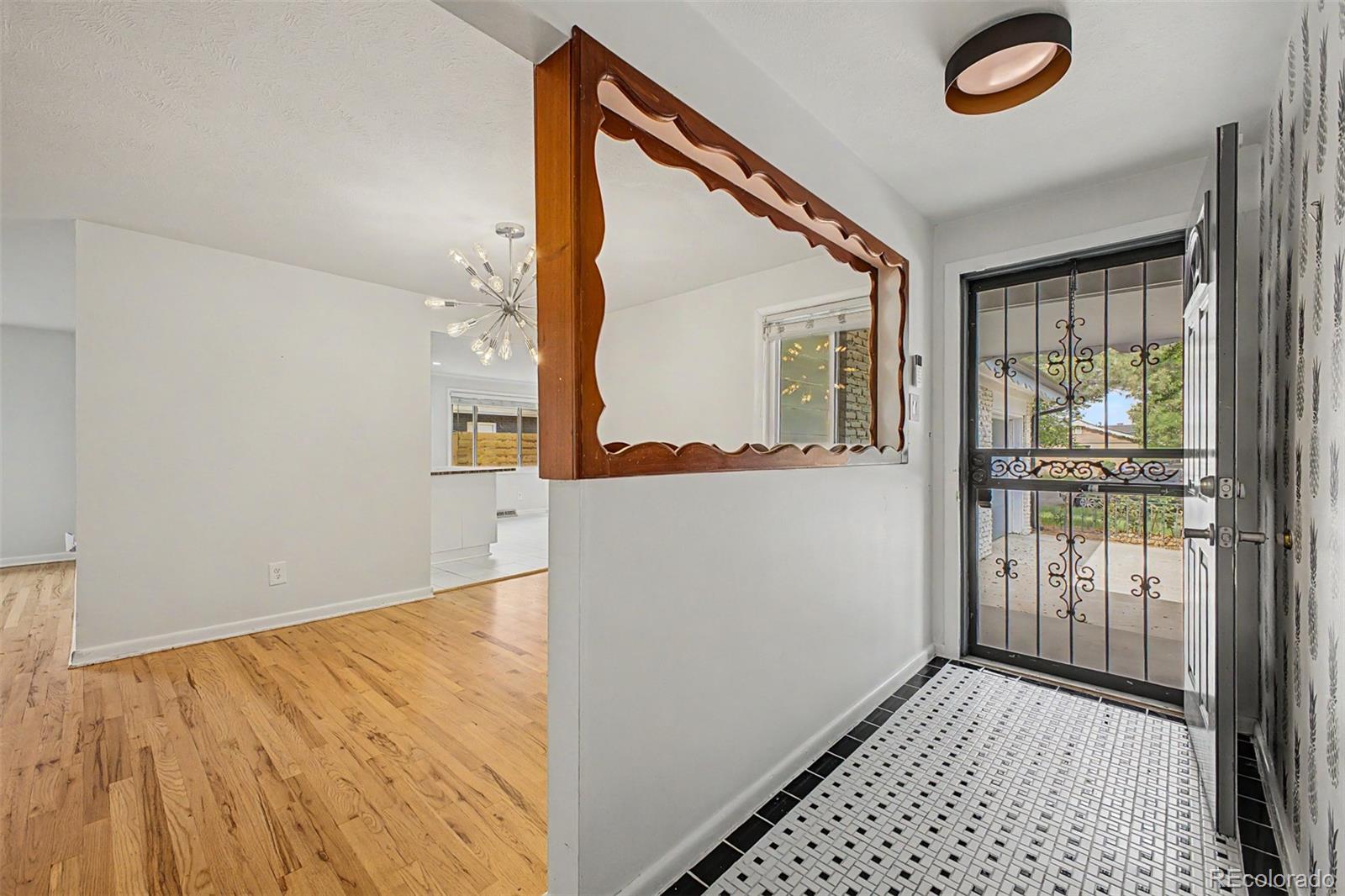 MLS Image #3 for 520  iola street,aurora, Colorado