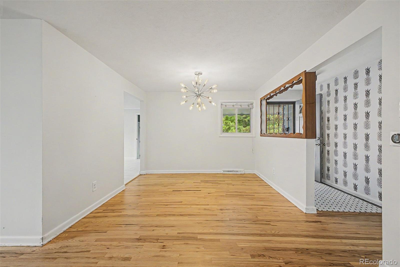 MLS Image #5 for 520  iola street,aurora, Colorado