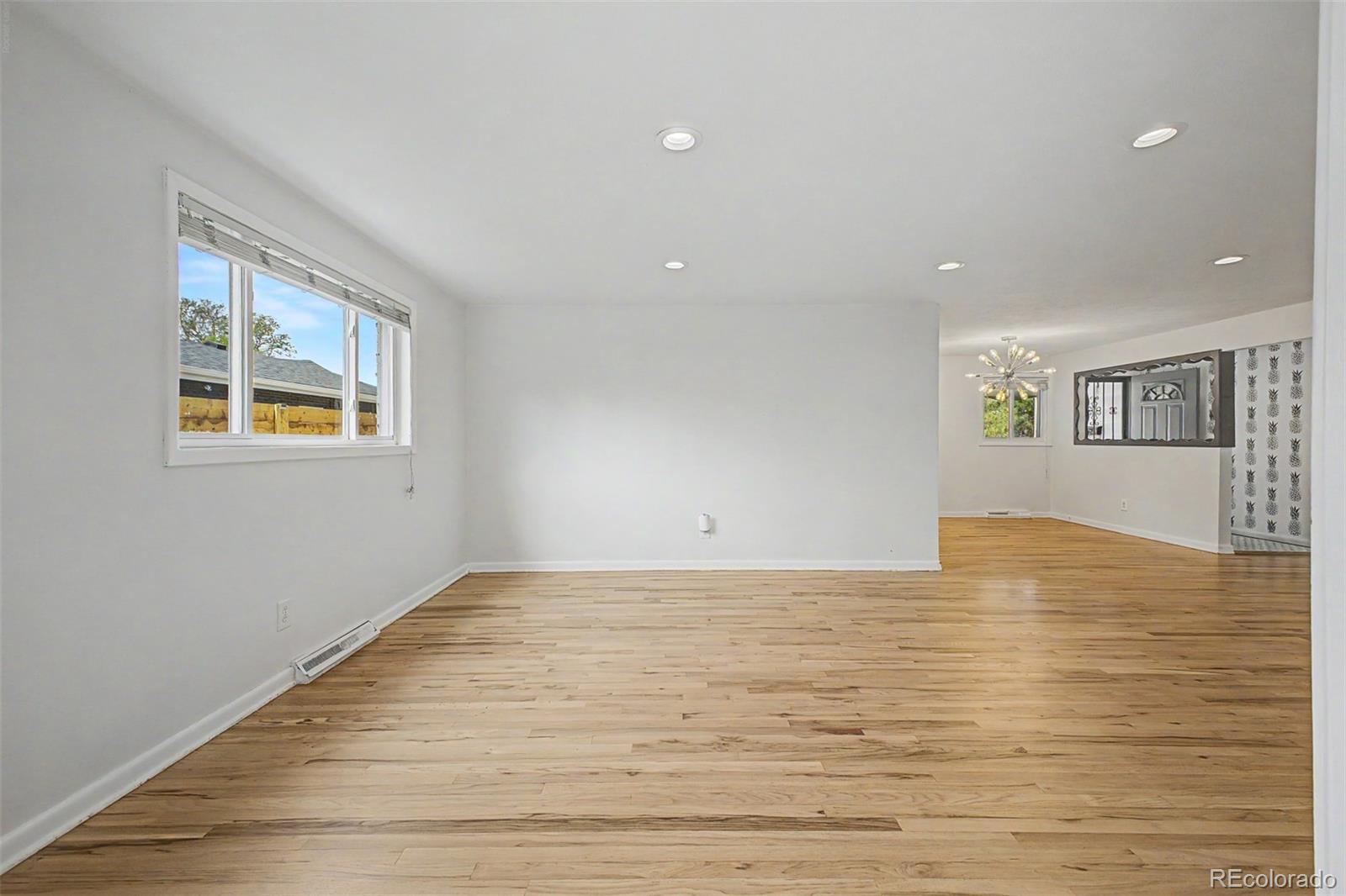 MLS Image #9 for 520  iola street,aurora, Colorado