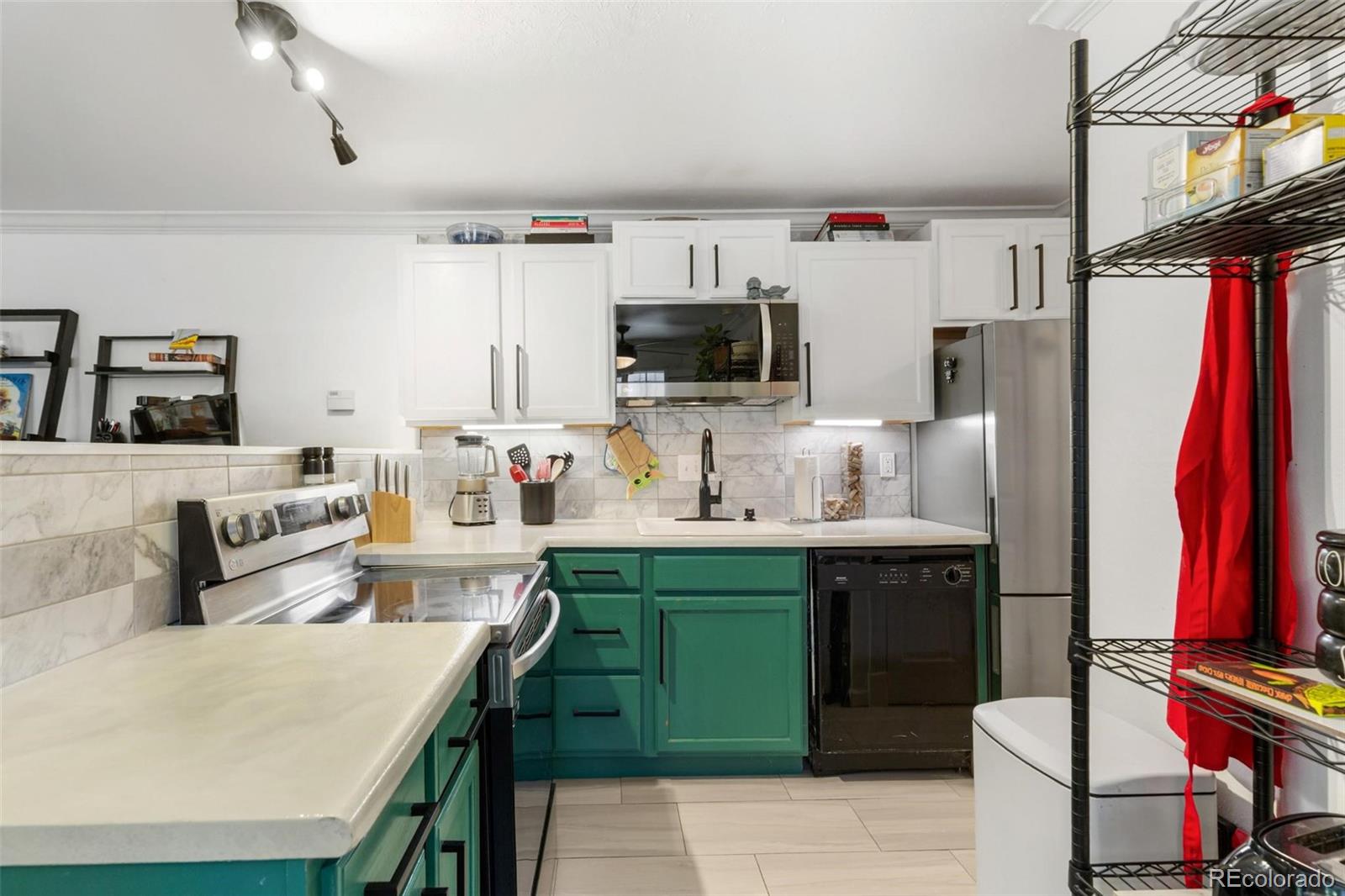 MLS Image #12 for 70 n grant street 14,denver, Colorado