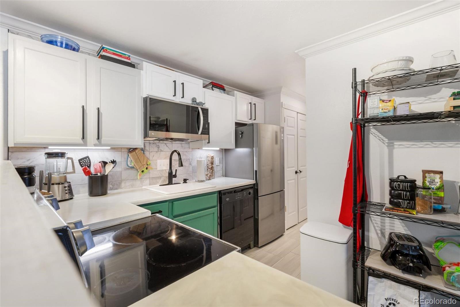MLS Image #15 for 70 n grant street 14,denver, Colorado