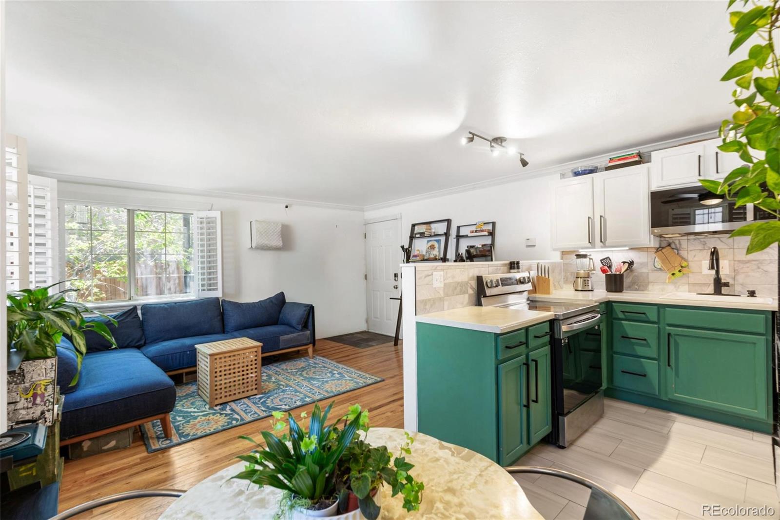 MLS Image #9 for 70 n grant street 14,denver, Colorado
