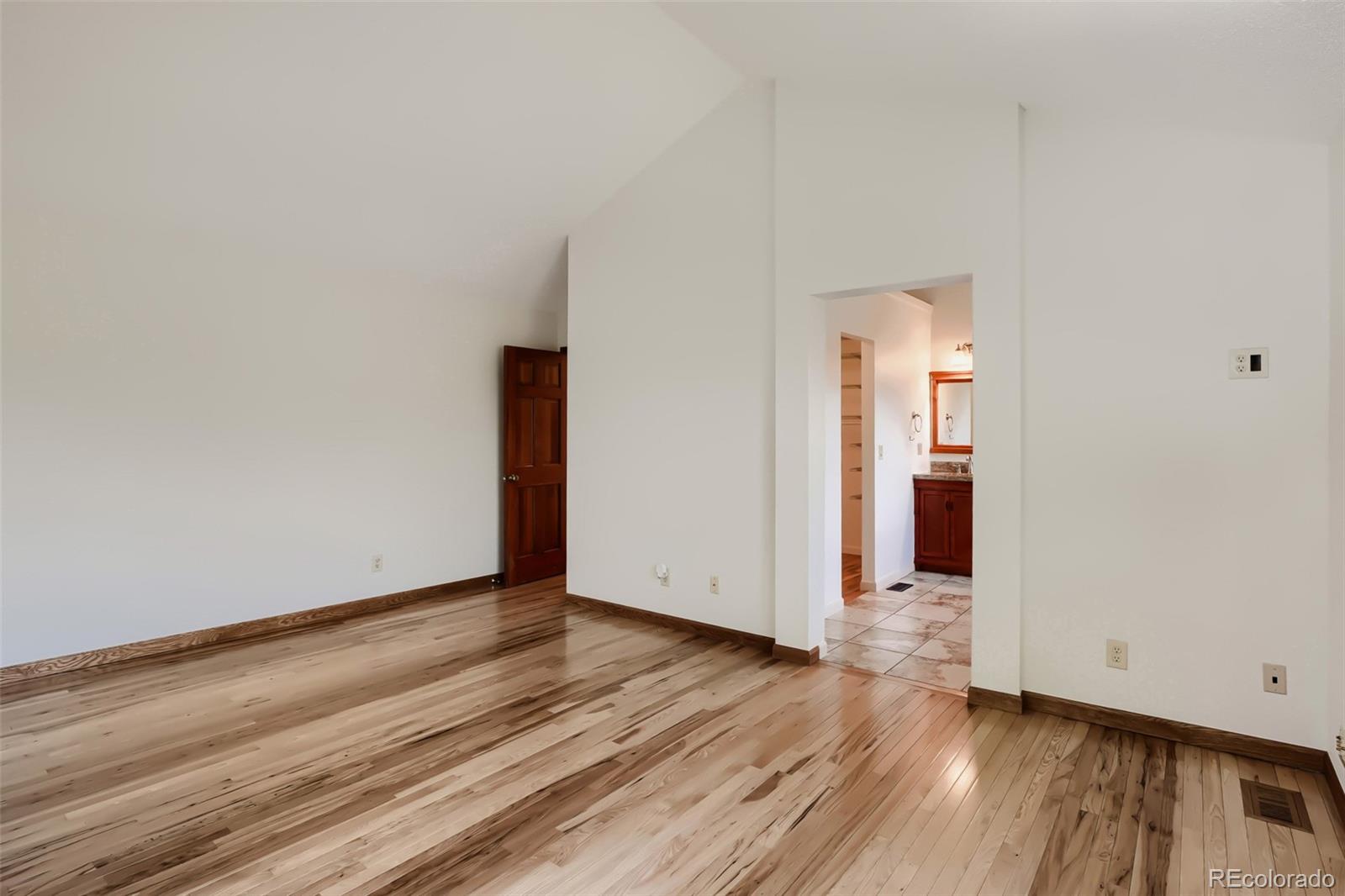 MLS Image #15 for 9399  yale lane,highlands ranch, Colorado