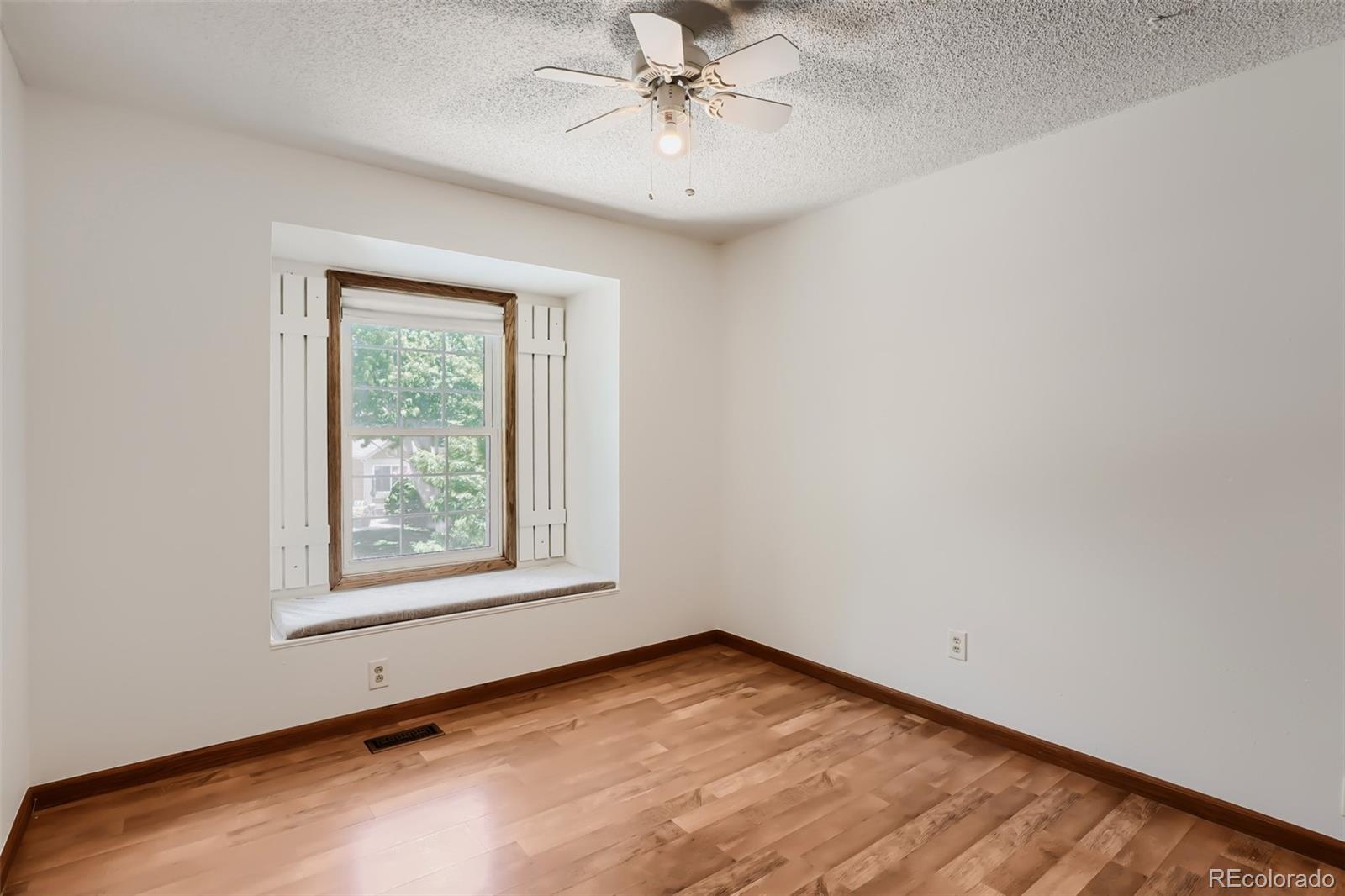 MLS Image #17 for 9399  yale lane,highlands ranch, Colorado