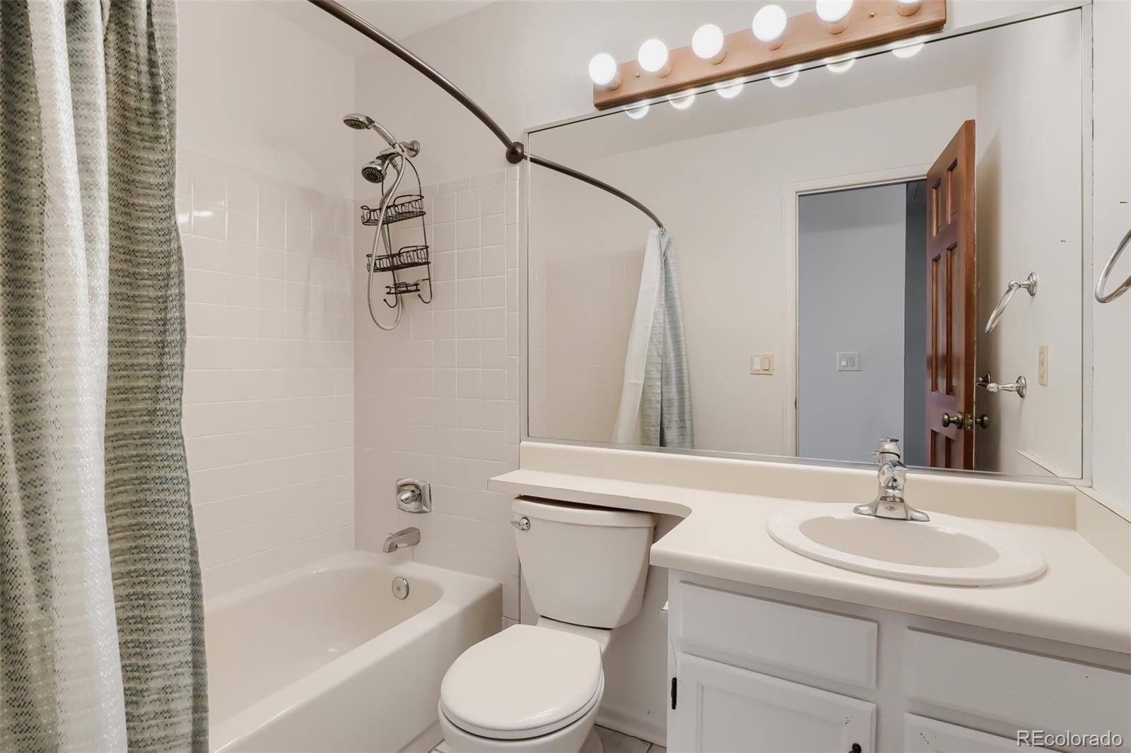 MLS Image #18 for 9399  yale lane,highlands ranch, Colorado