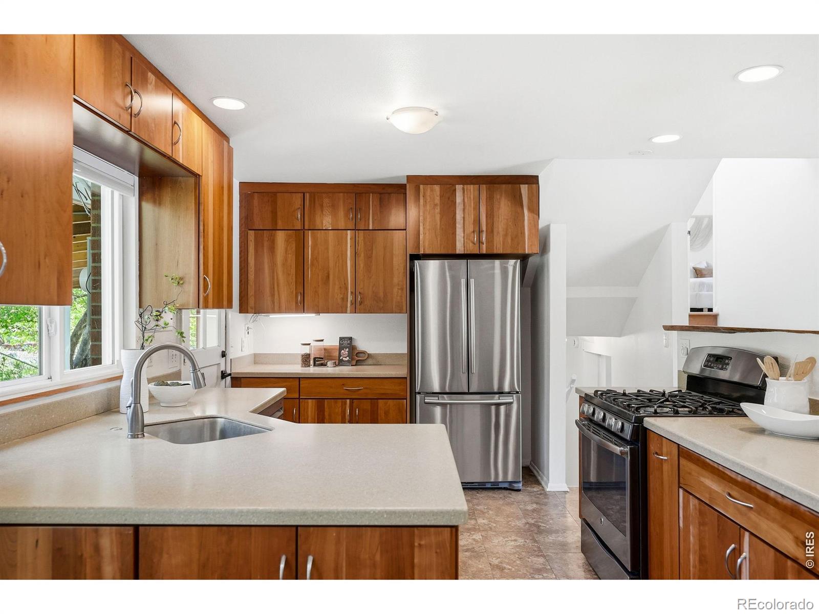 MLS Image #9 for 1305  linden avenue,boulder, Colorado