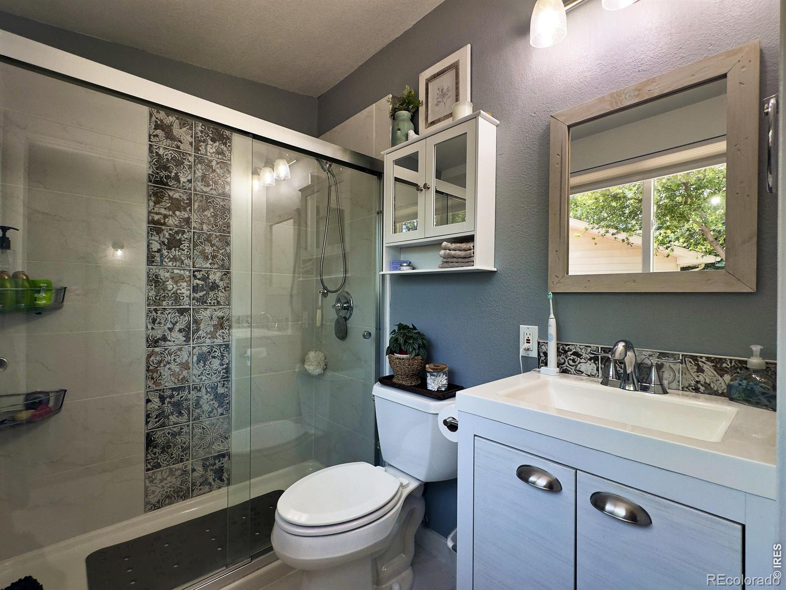 MLS Image #11 for 924 e kelly drive,loveland, Colorado