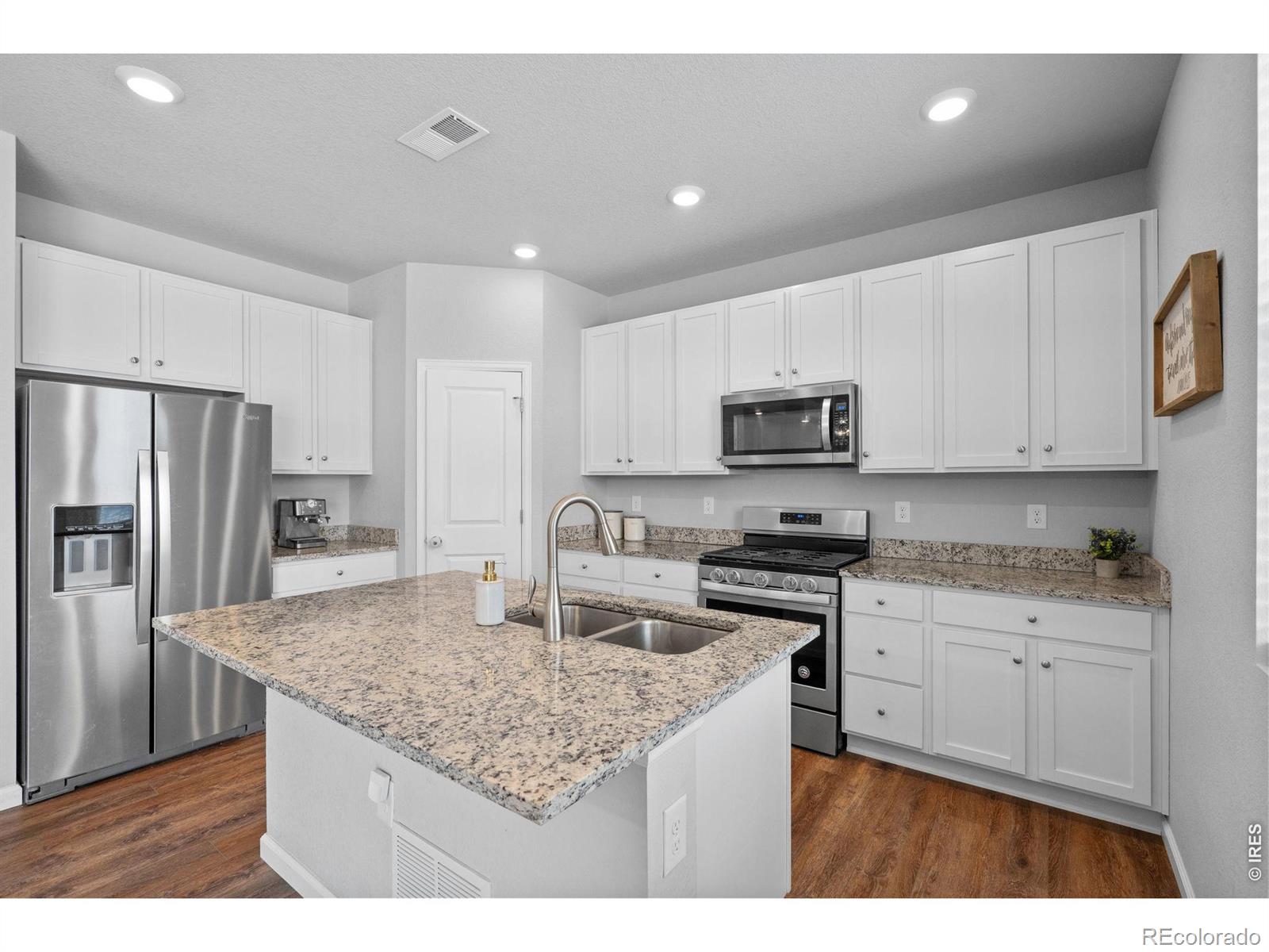 MLS Image #11 for 27074 e archer avenue,aurora, Colorado