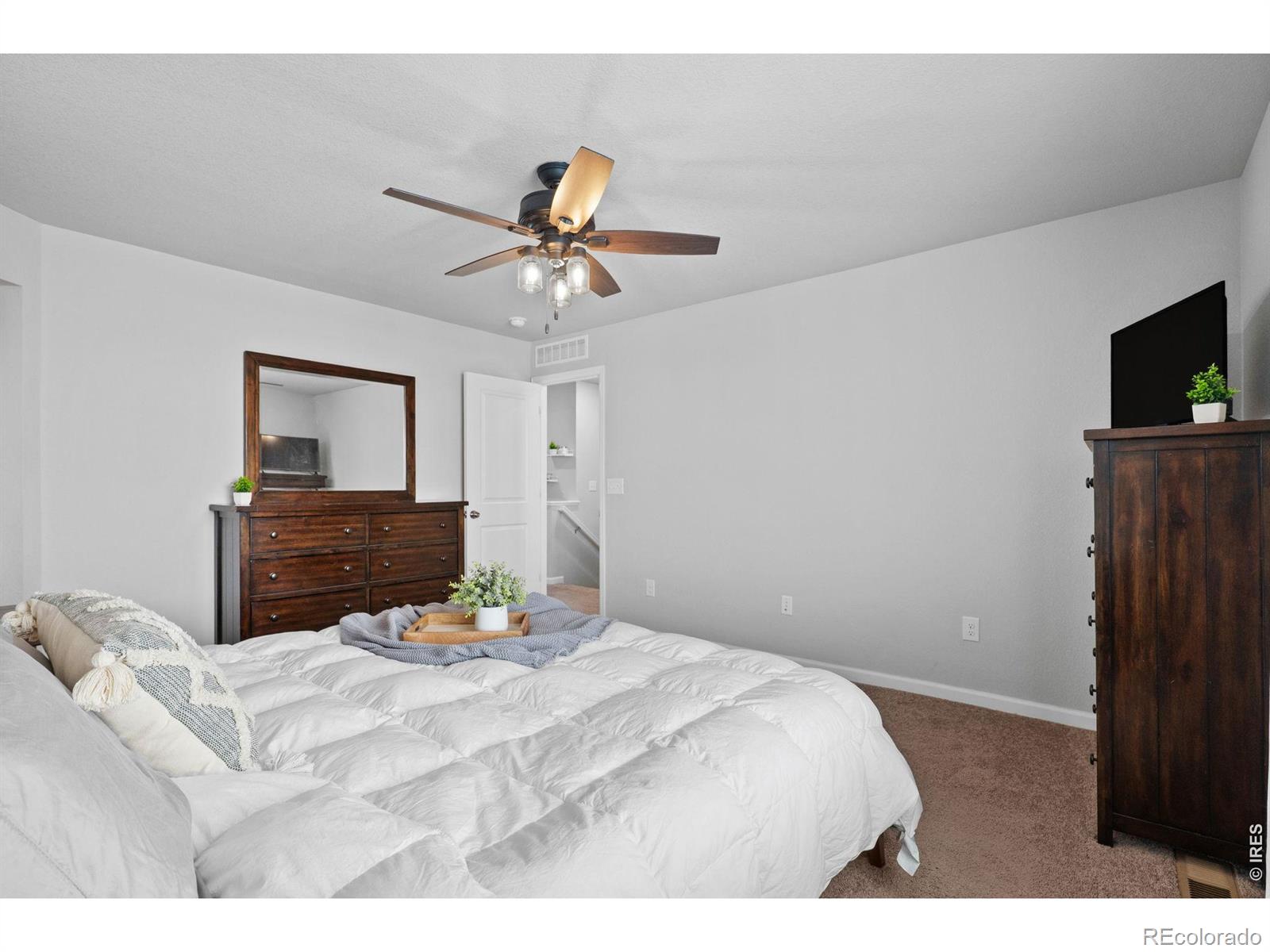 MLS Image #19 for 27074 e archer avenue,aurora, Colorado