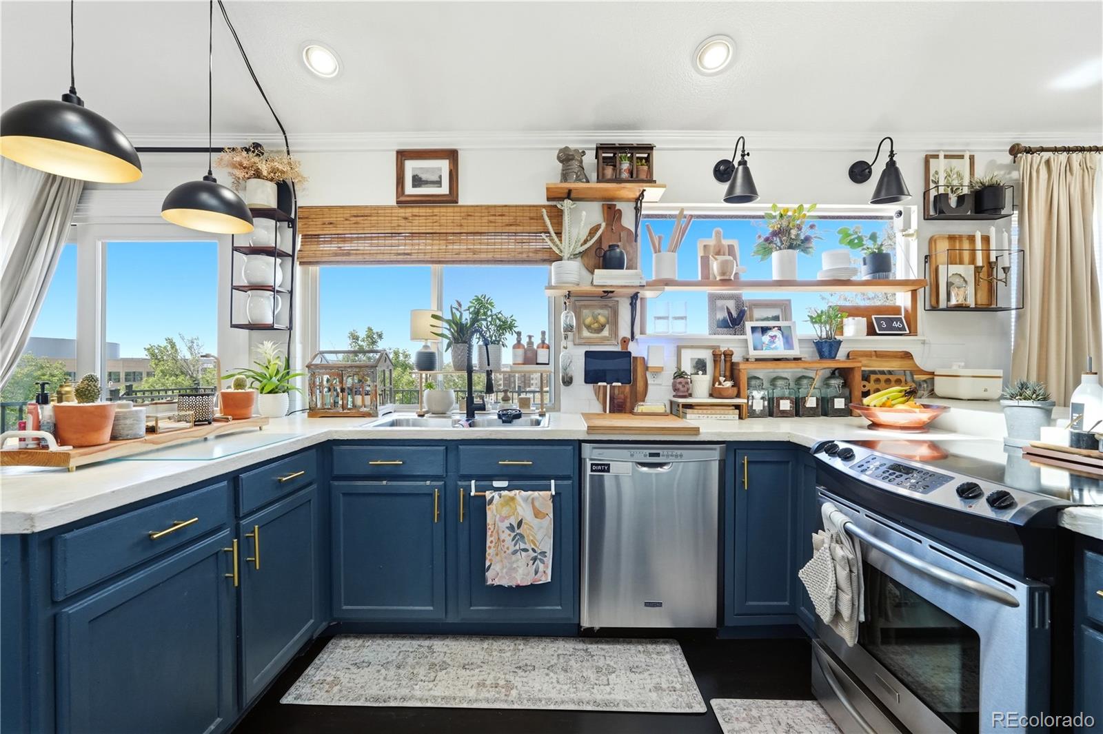 MLS Image #5 for 702 s eagle street,aurora, Colorado