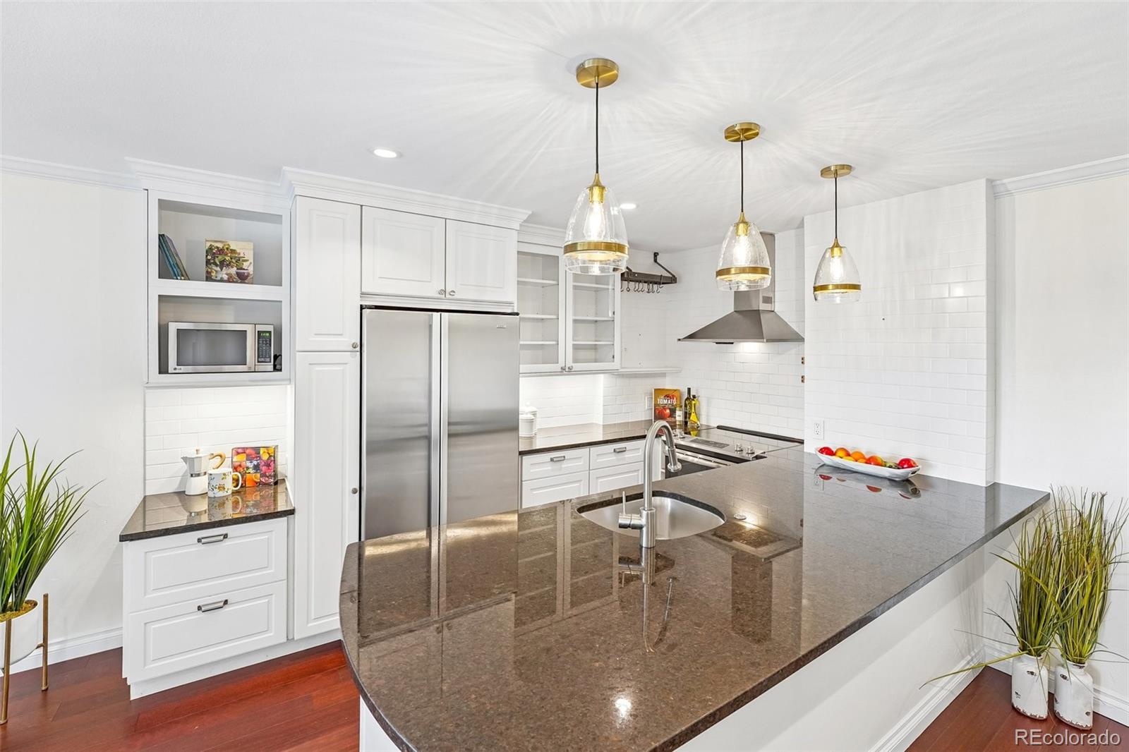 MLS Image #14 for 460 s marion parkway,denver, Colorado