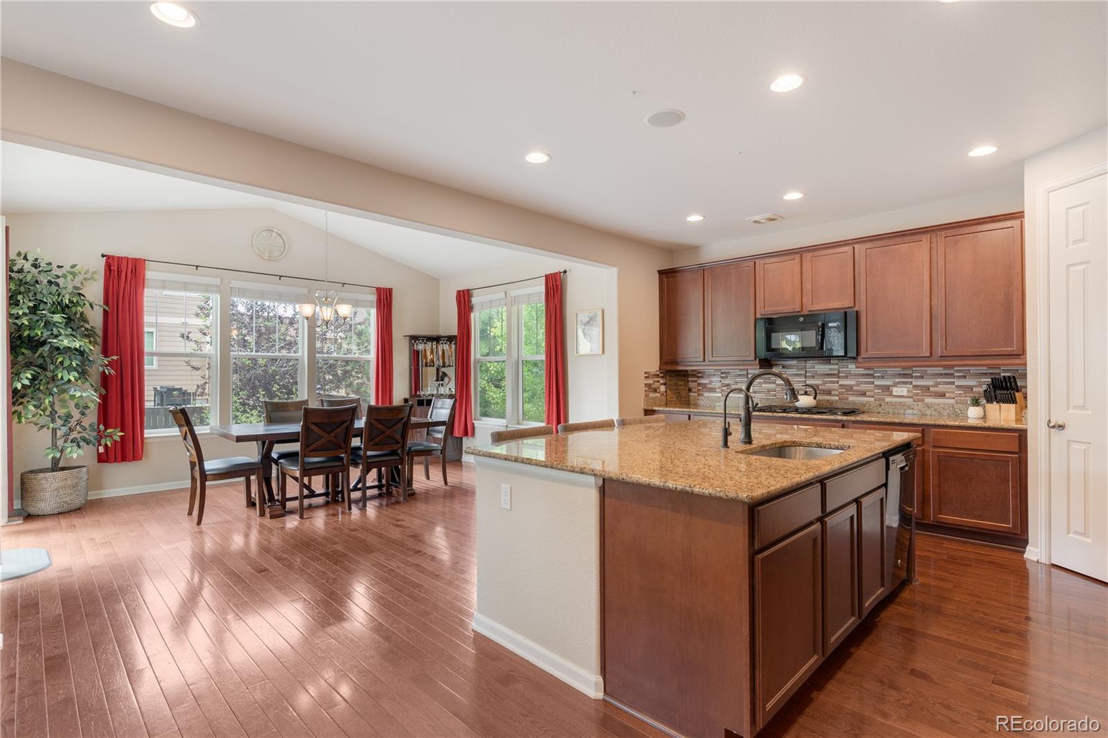 MLS Image #11 for 10905  quintero street,commerce city, Colorado