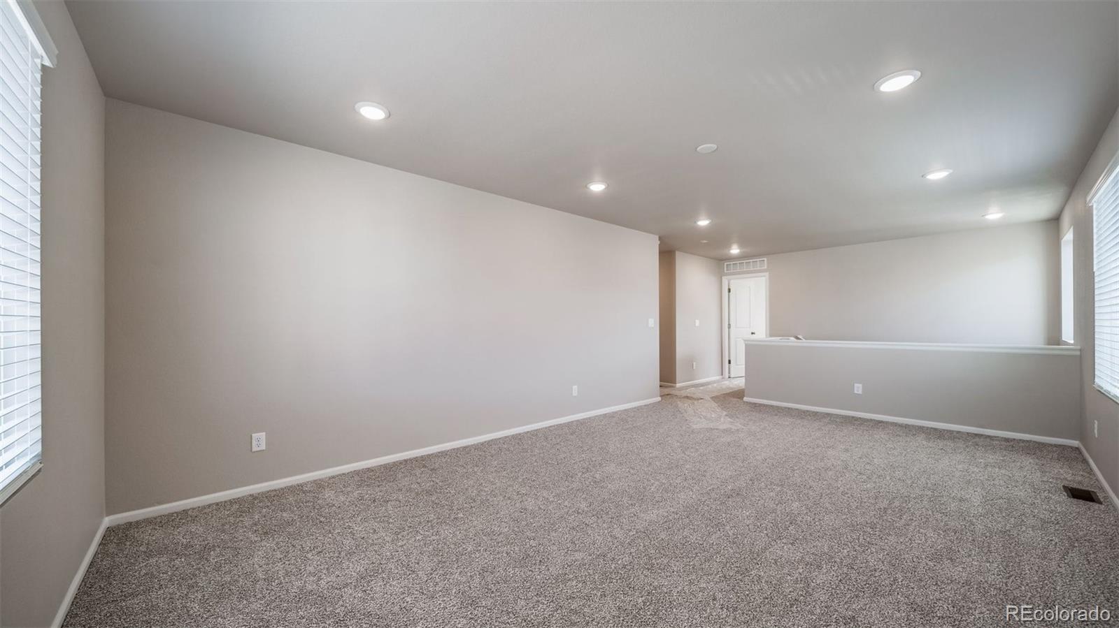 MLS Image #23 for 21792 e 46th place,aurora, Colorado