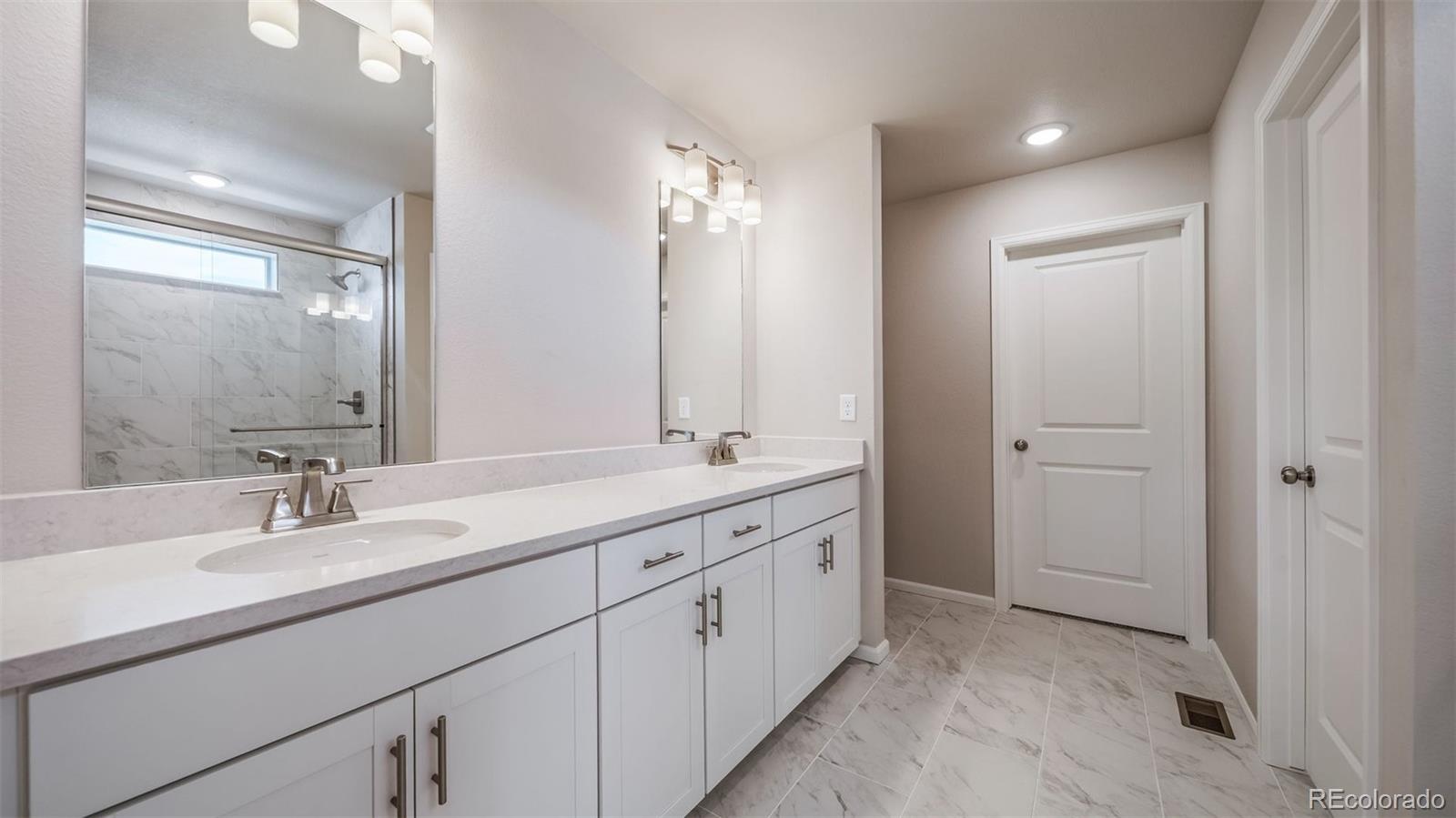 MLS Image #27 for 21792 e 46th place,aurora, Colorado