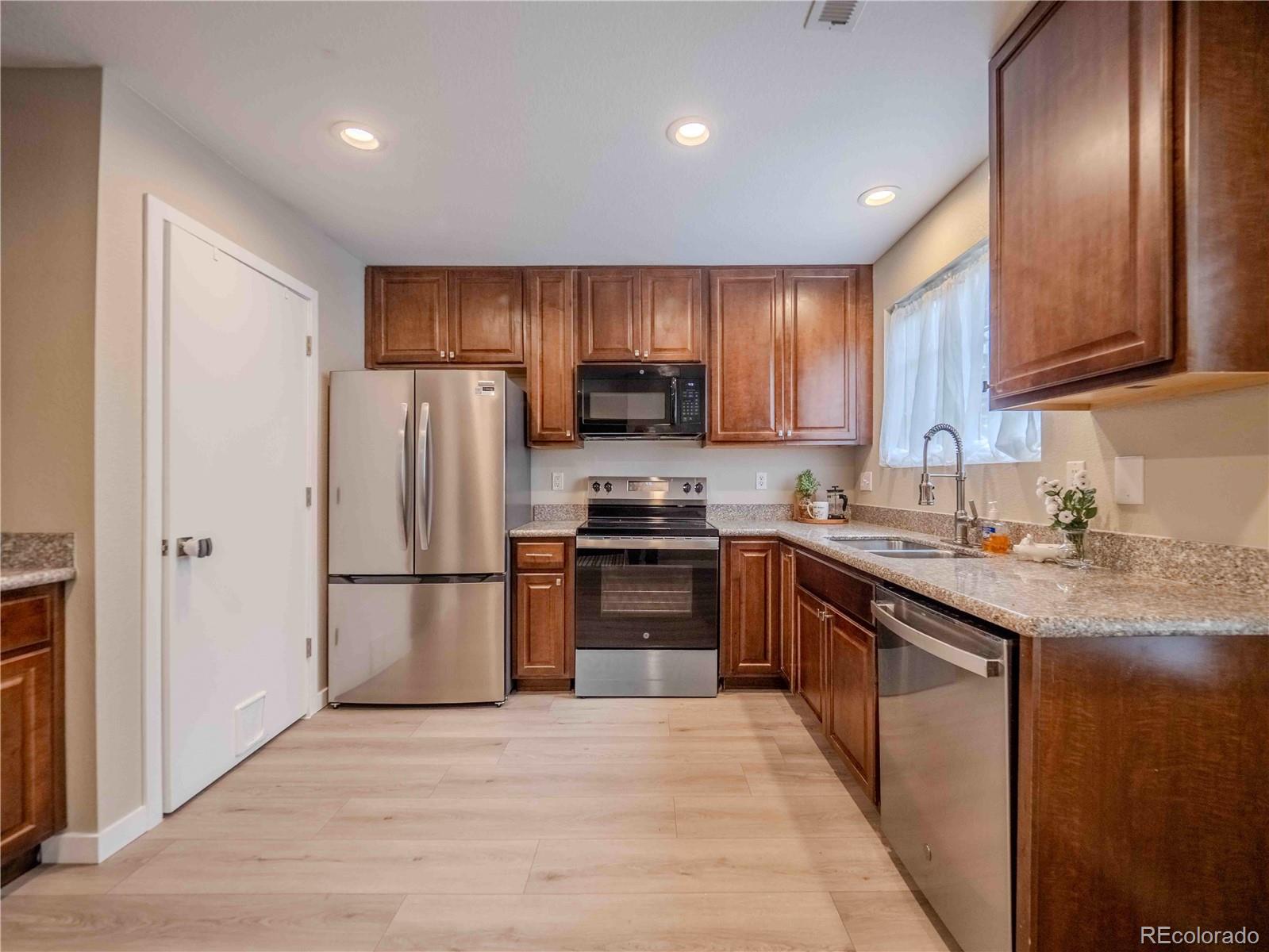 MLS Image #5 for 10700  kimblewyck circle,northglenn, Colorado