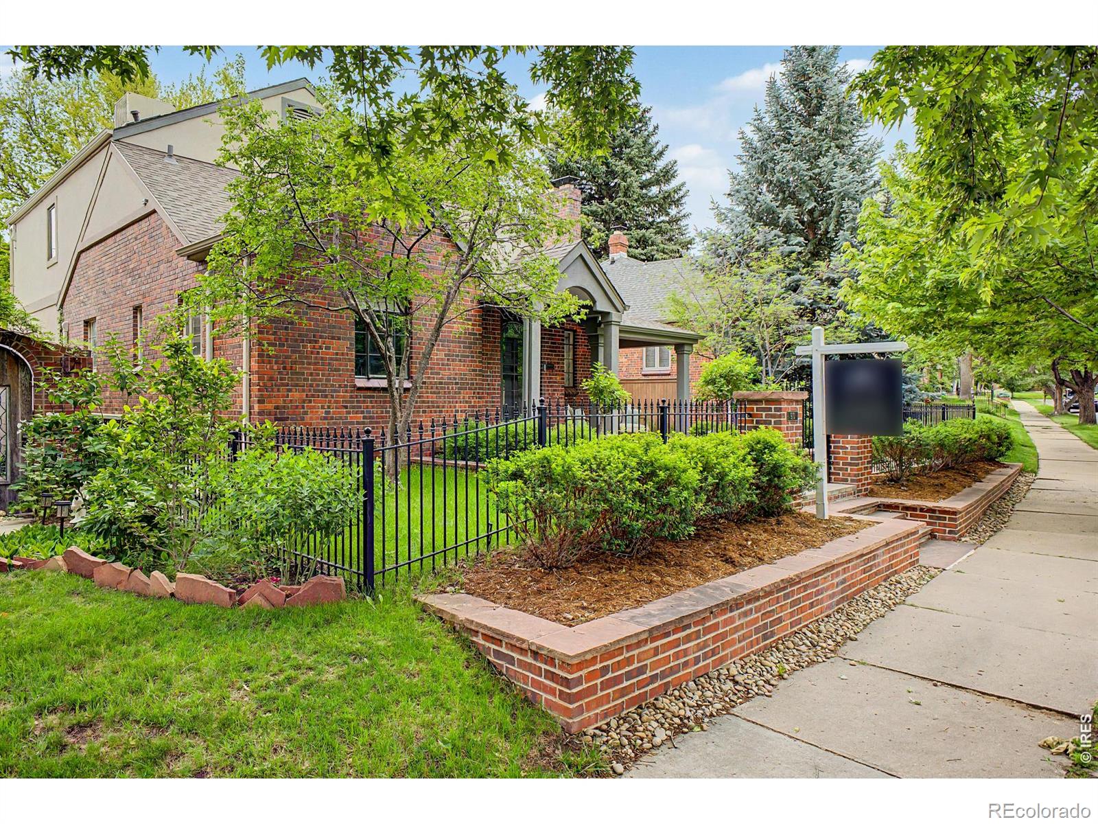 MLS Image #1 for 910 s euclid way,denver, Colorado