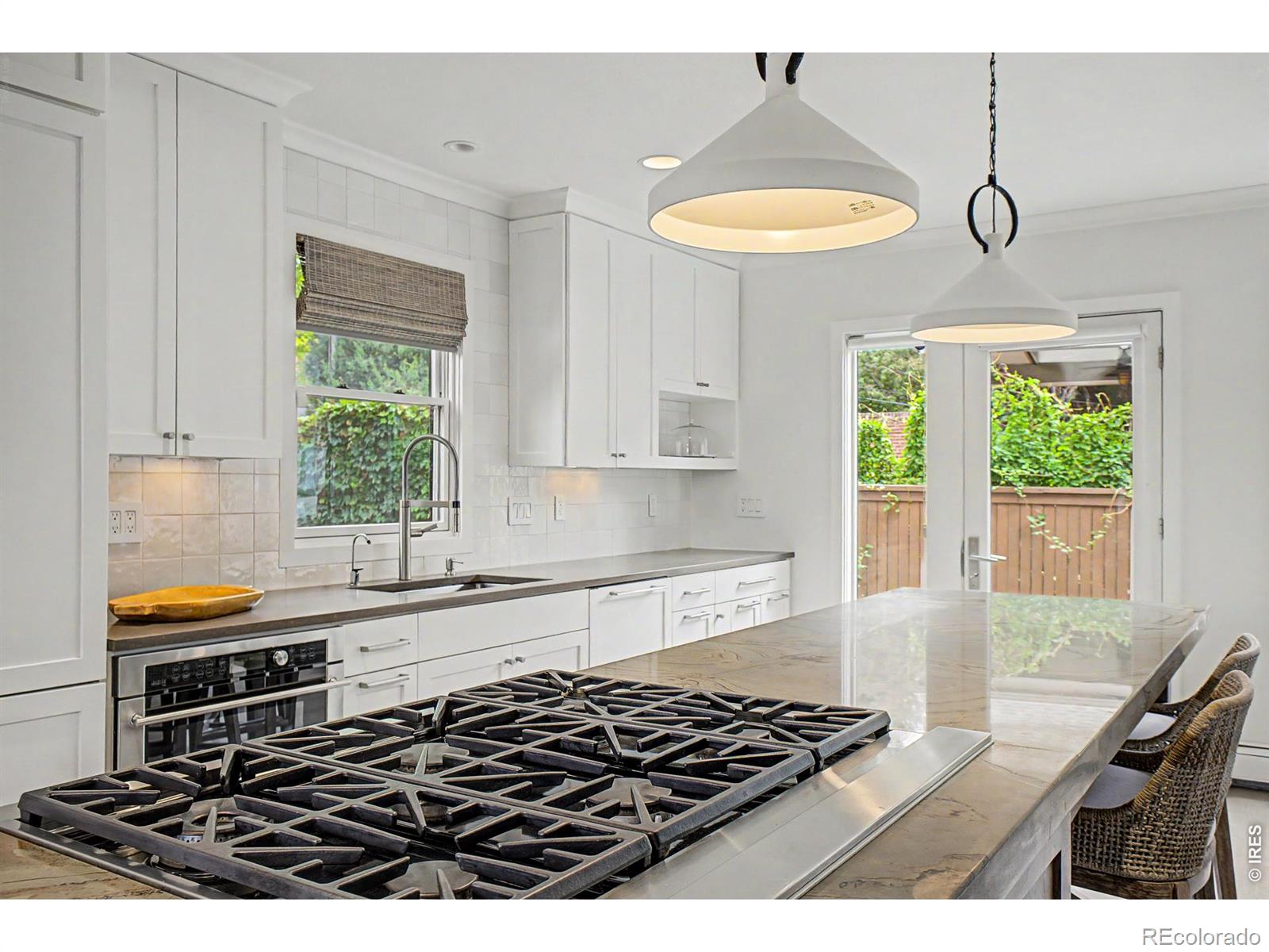 MLS Image #12 for 910 s euclid way,denver, Colorado