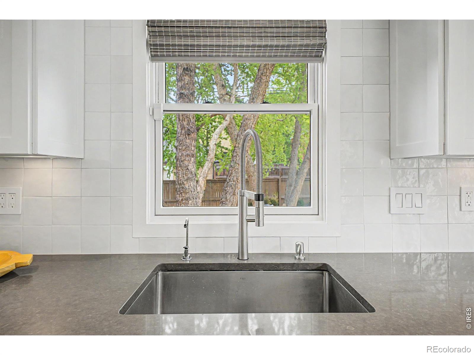 MLS Image #13 for 910 s euclid way,denver, Colorado