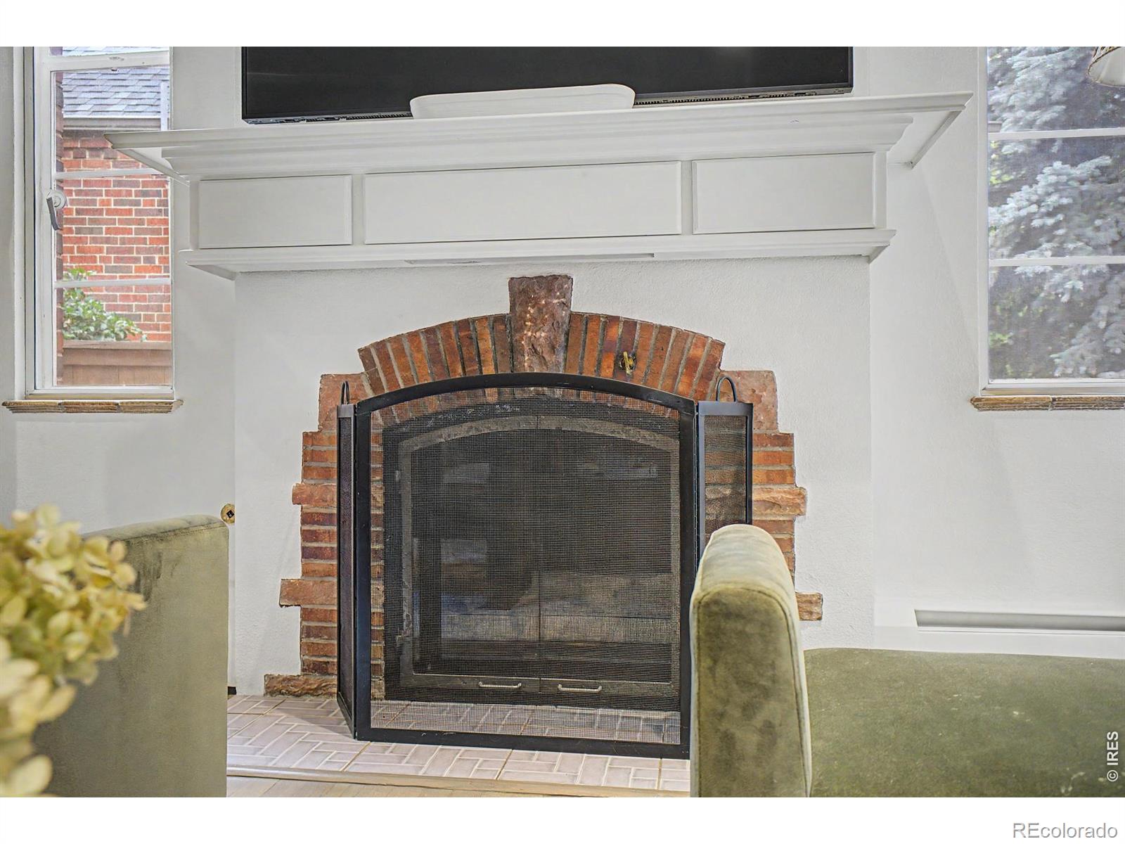 MLS Image #26 for 910 s euclid way,denver, Colorado