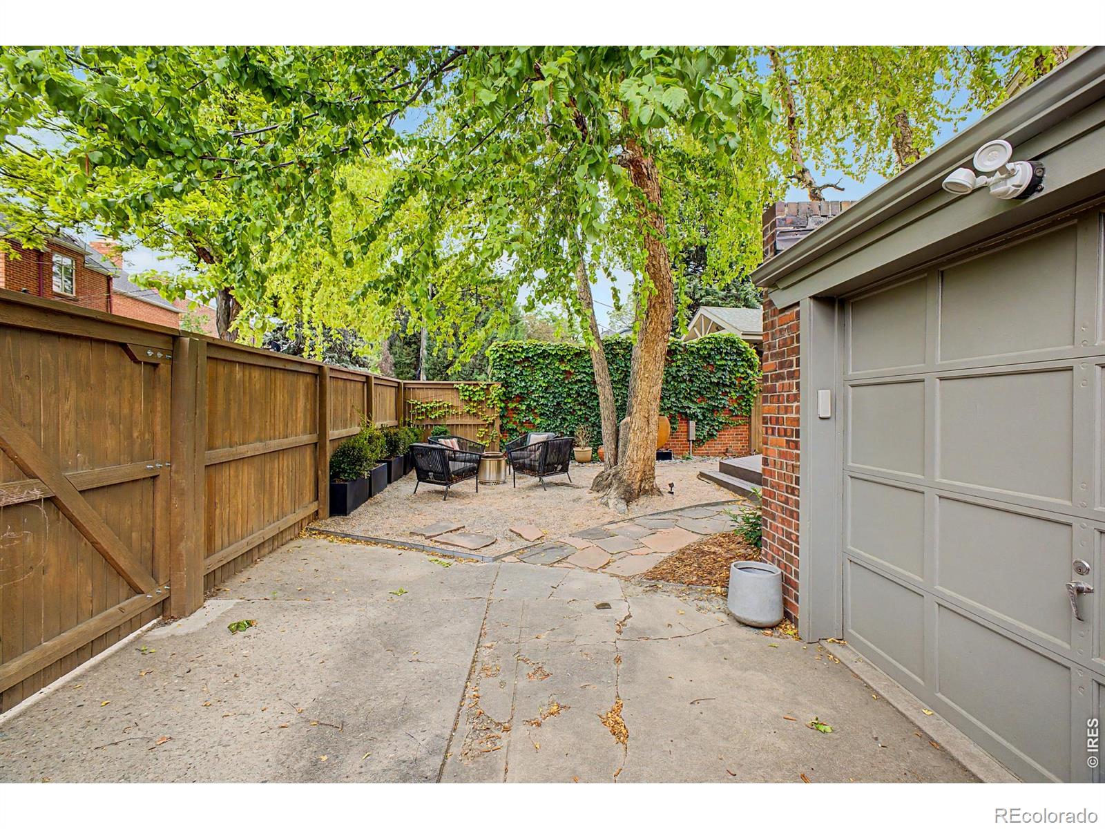 MLS Image #36 for 910 s euclid way,denver, Colorado