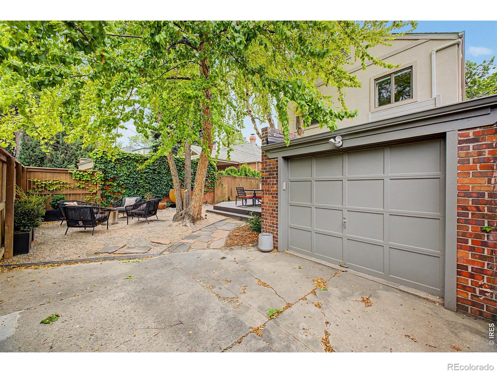 MLS Image #37 for 910 s euclid way,denver, Colorado